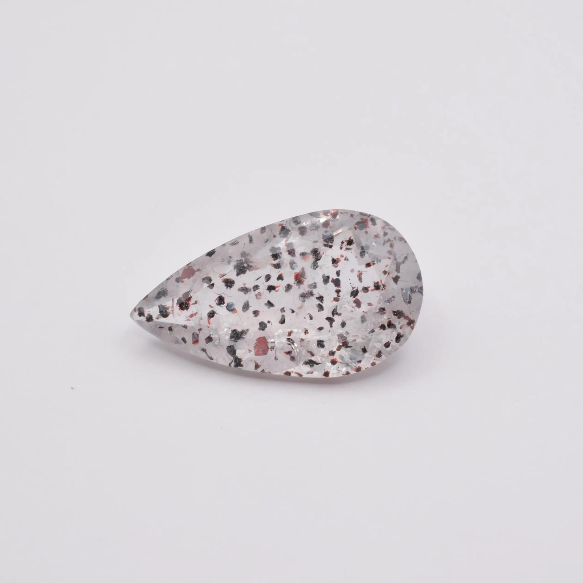 Pierre taillée Quartz à inclusions d'Hématite 9,19ct