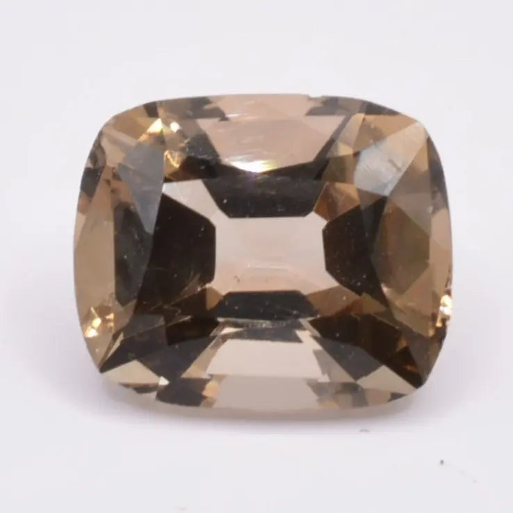 Pierre taillée Scapolite Brune Coussin 3,72ct