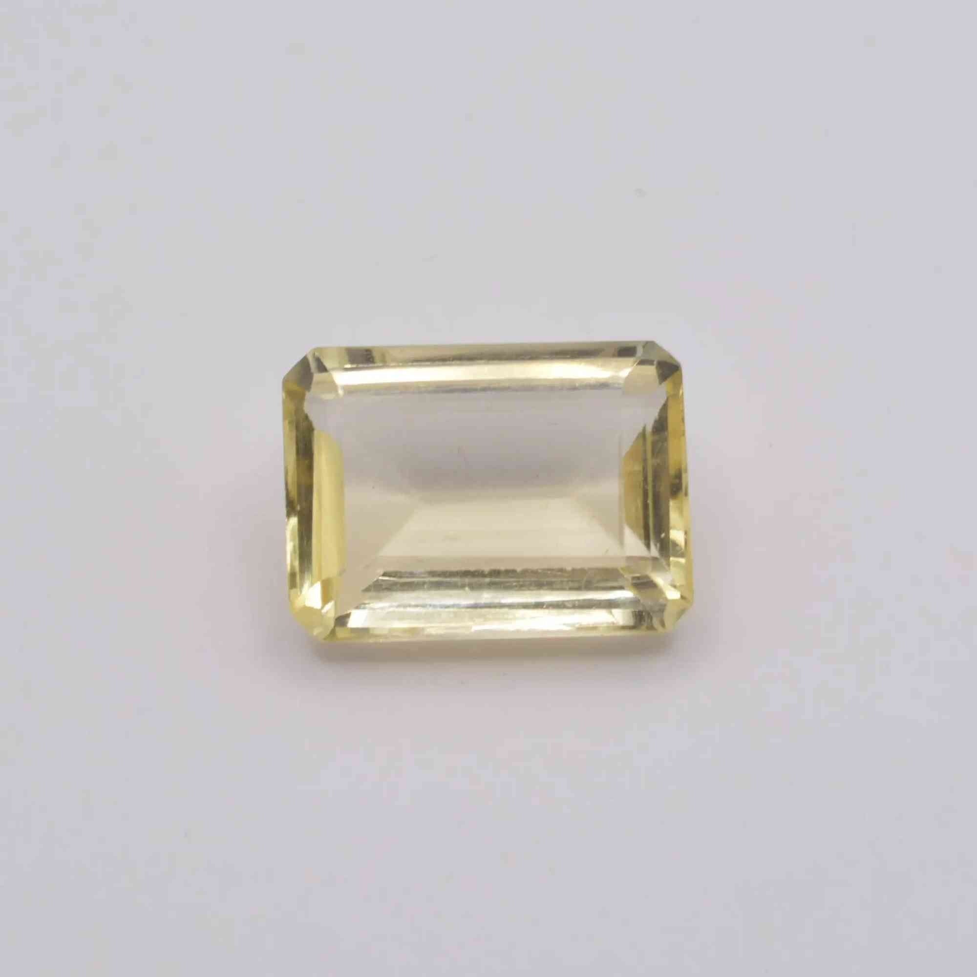 Pierre taillée Scapolite 5,06ct