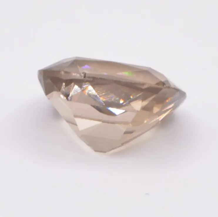 Pierre taillée Scapolite Brune Coussin 3,72ct