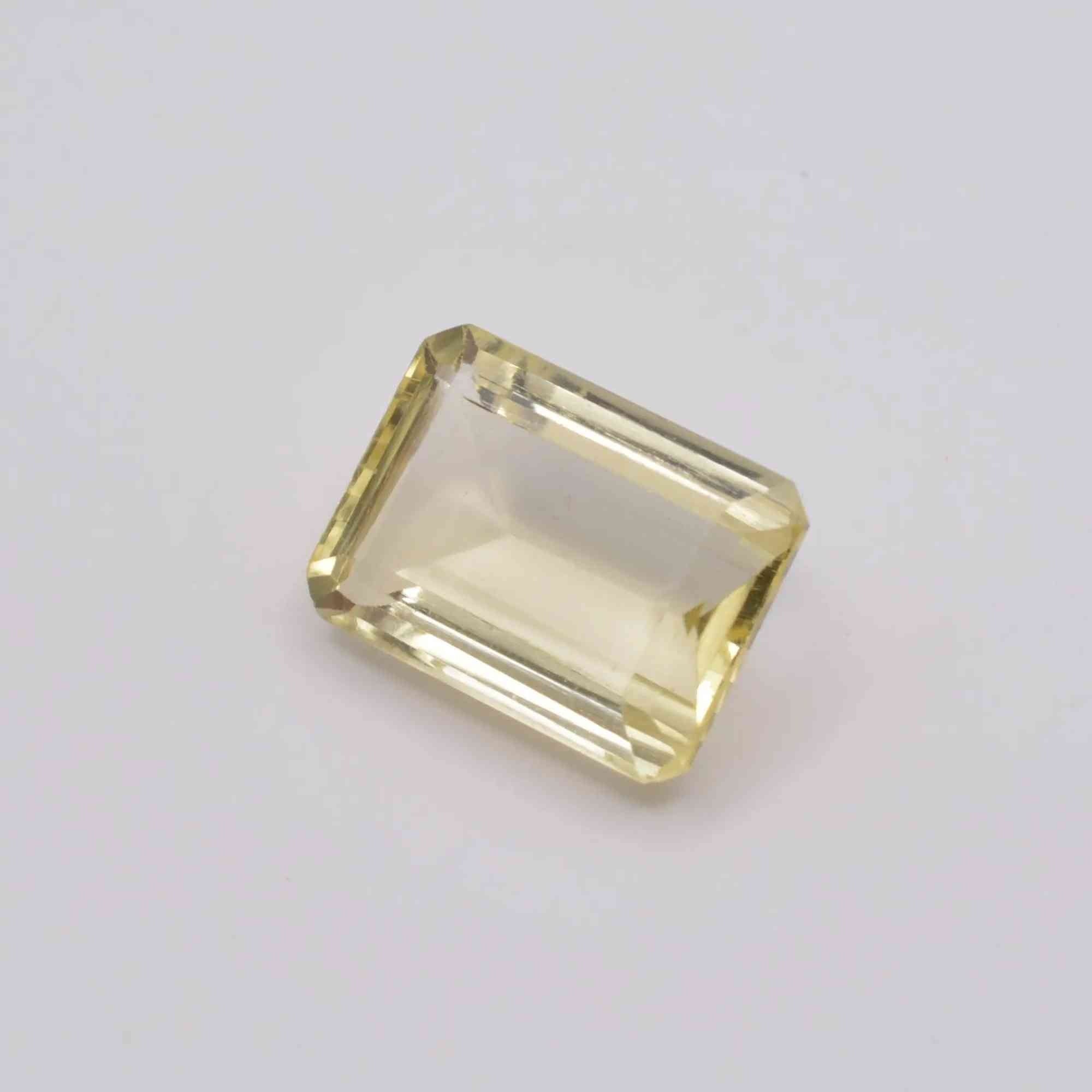 Pierre taillée Scapolite 5,06ct