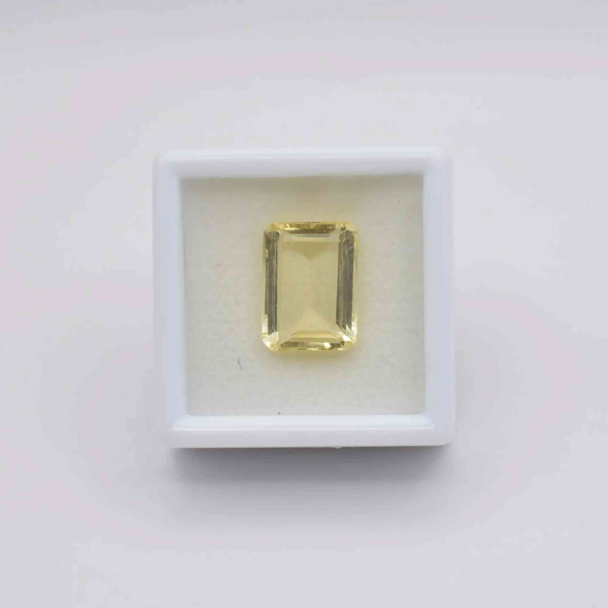 Pierre taillée Scapolite 5,06ct