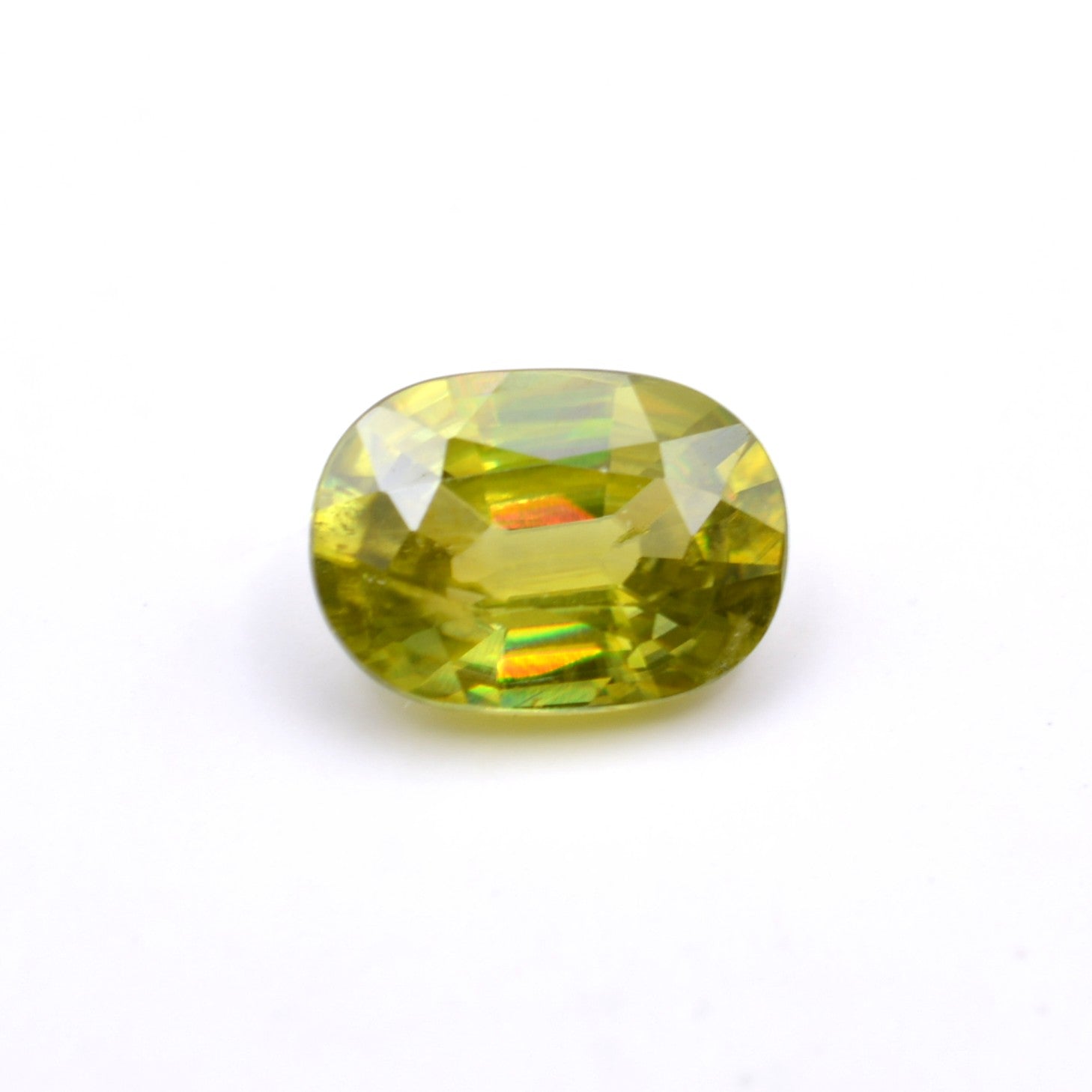 Sphène ou Titanite Ovale 0,77ct Pierre précieuse