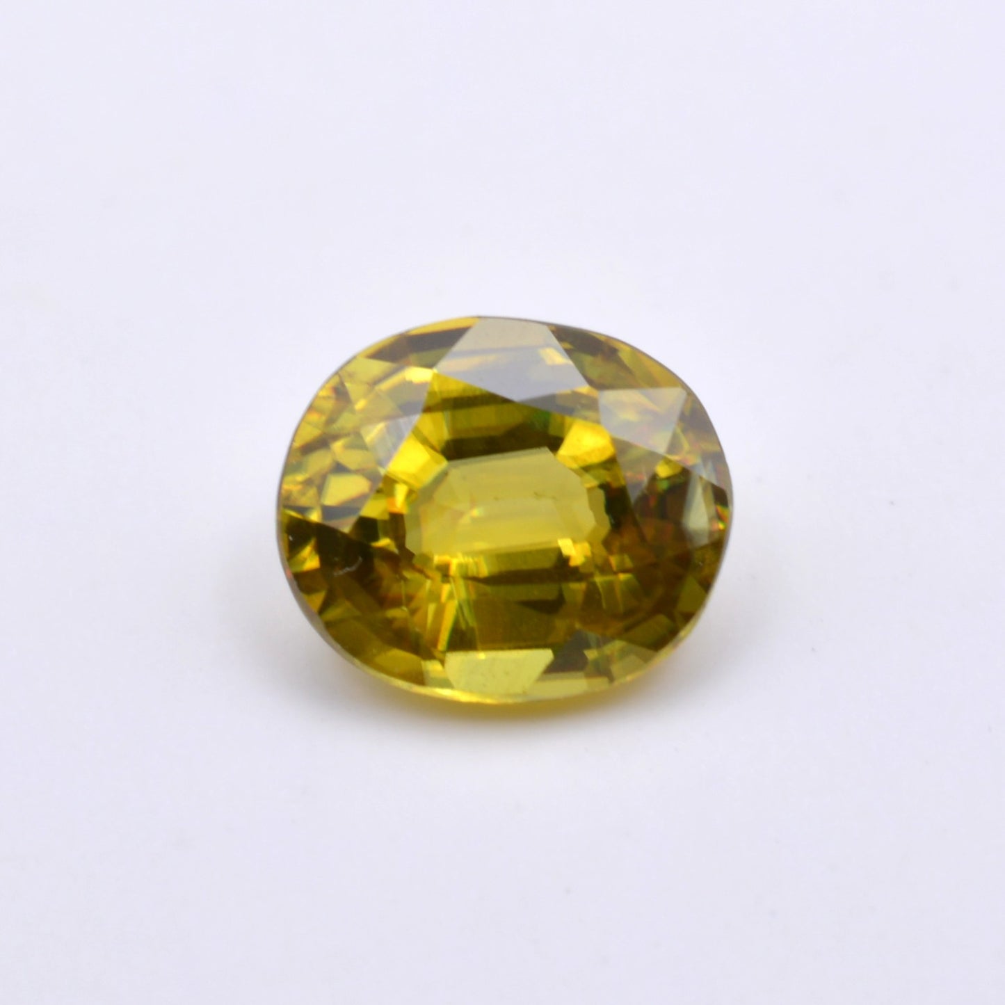 Sphène ou Titanite Ovale 0,69ct Pierre précieuse