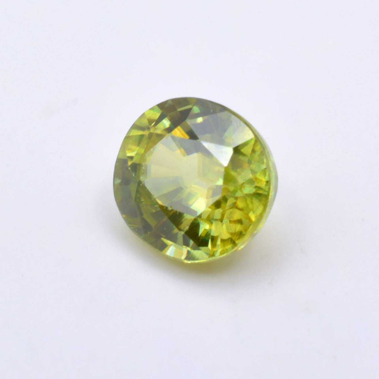 Sphène ou Titanite Ovale 0,68ct Pierre précieuse