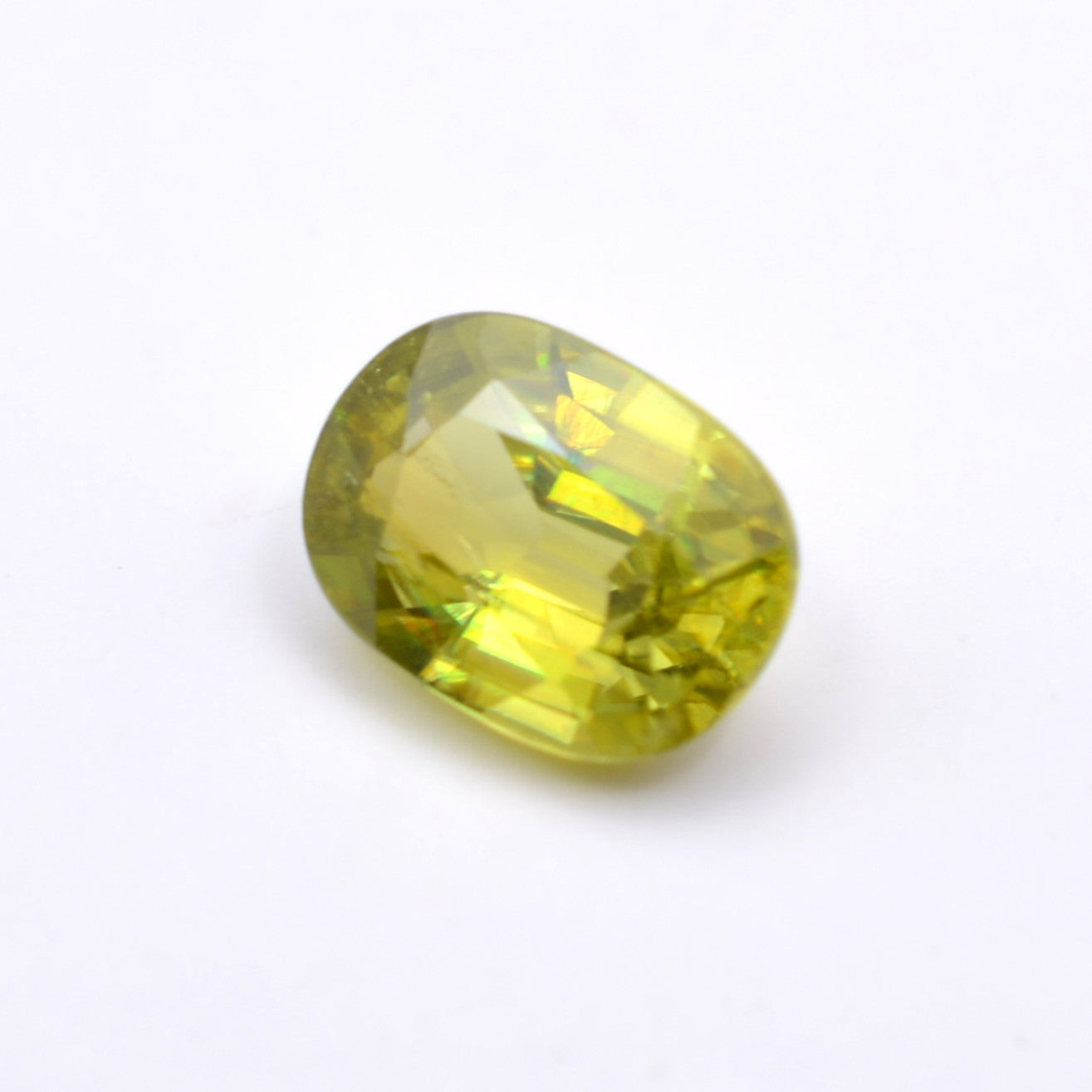 Sphène ou Titanite Ovale 0,77ct Pierre précieuse