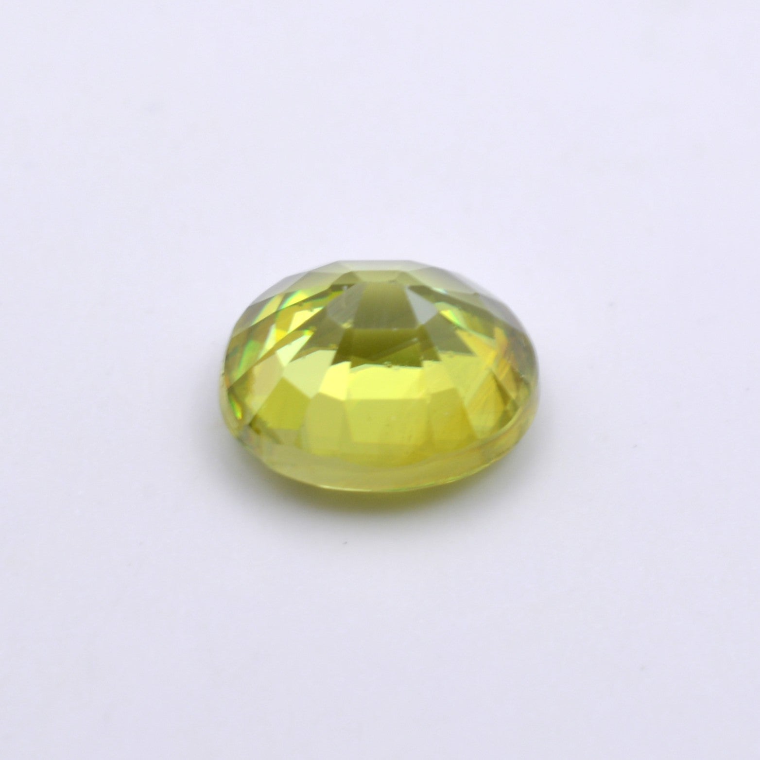 Sphène ou Titanite Ovale 0,68ct Pierre précieuse