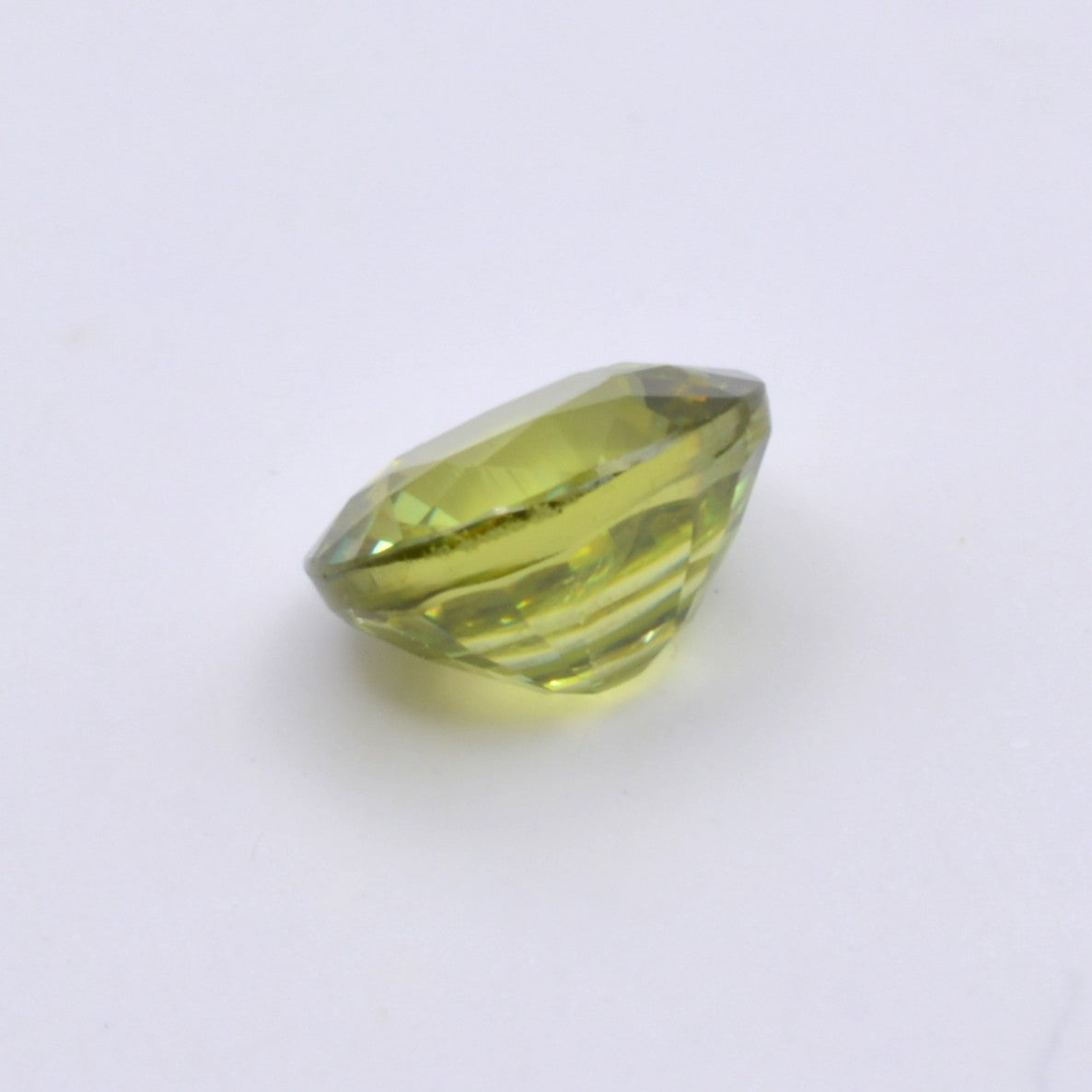 Sphène ou Titanite Ovale 0,68ct Pierre précieuse
