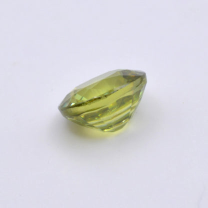 Sphène ou Titanite Ovale 0,68ct Pierre précieuse
