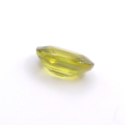 Sphène ou Titanite Ovale 0,77ct Pierre précieuse
