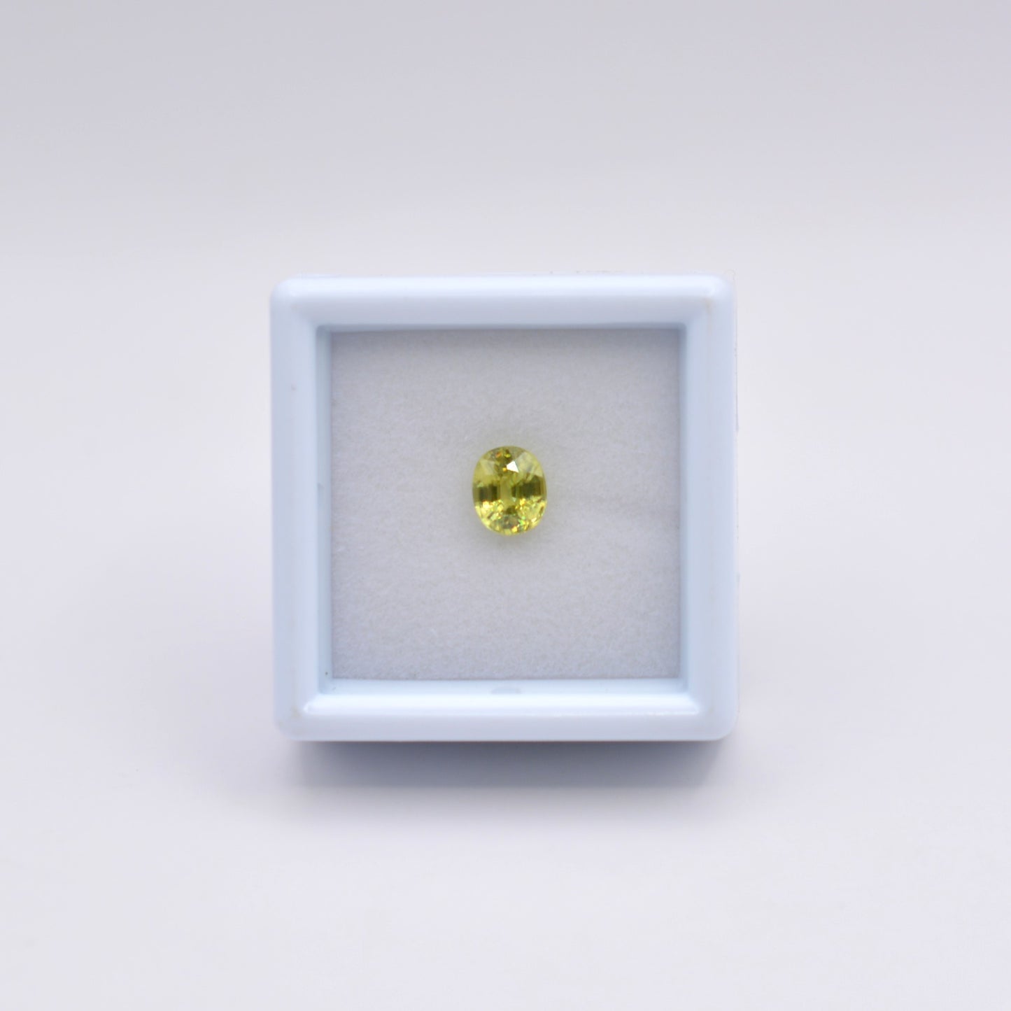 Sphène ou Titanite Ovale 0,71ct Pierre précieuse