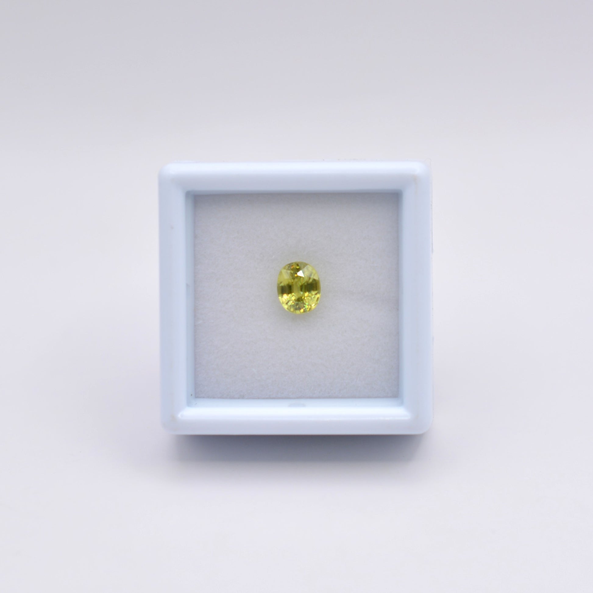 Sphène ou Titanite Ovale 0,71ct Pierre précieuse