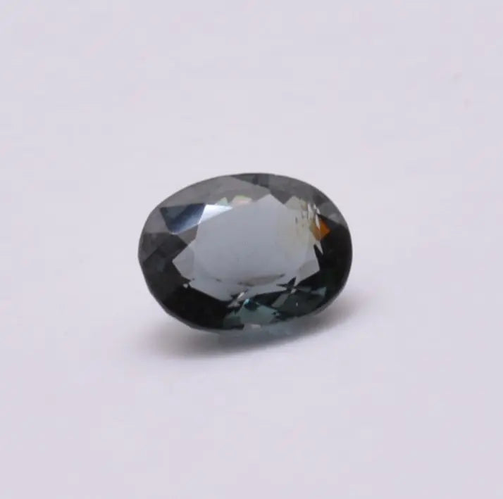 Pierre taillée Spinelle Ovale 1,35ct