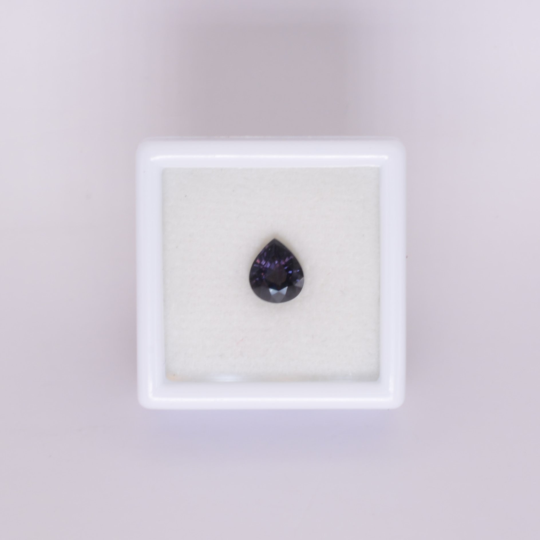 Pierre taillée Spinelle Violet Poire 1,06ct