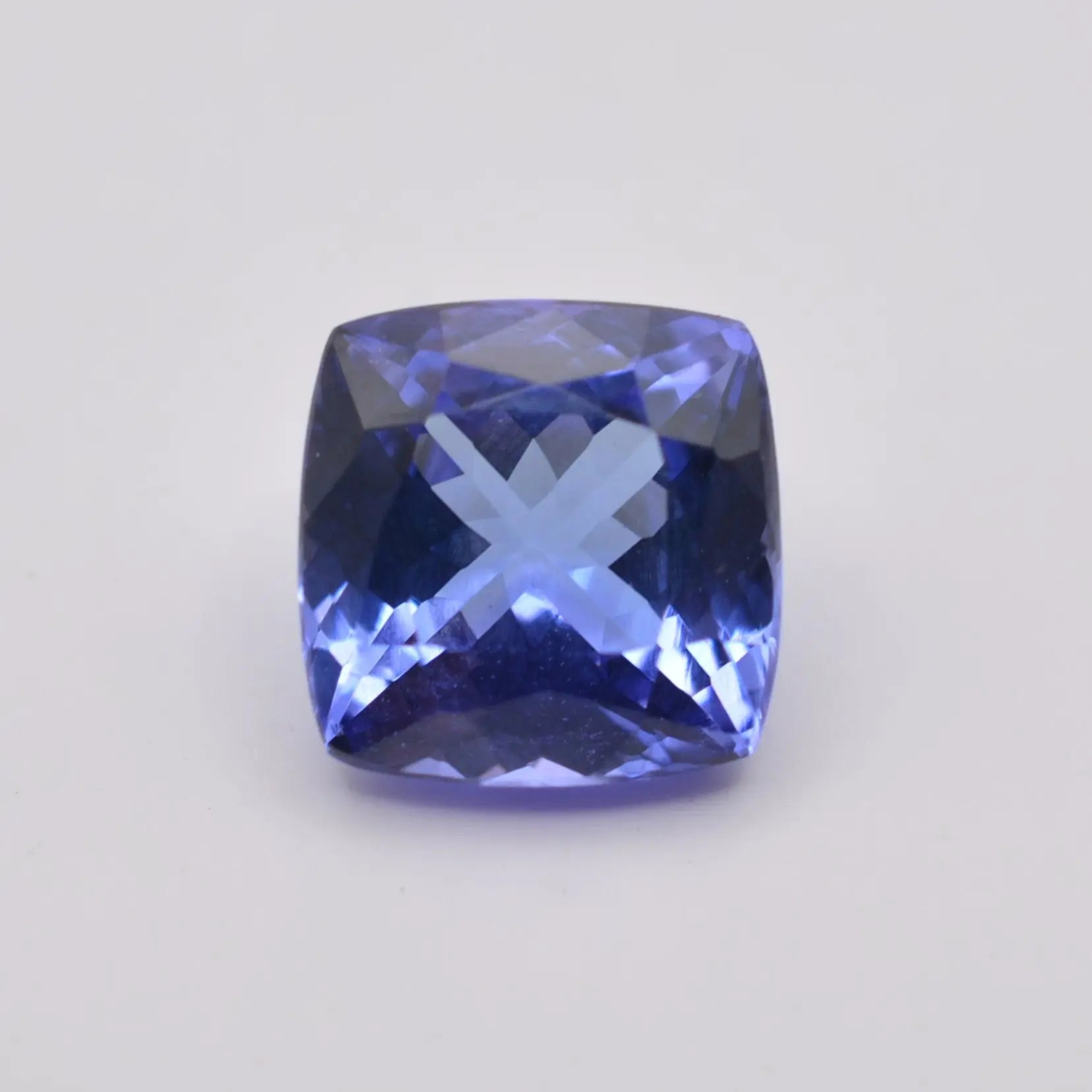 Pierre taillée Tanzanite Coussin Carré 2,84ct
