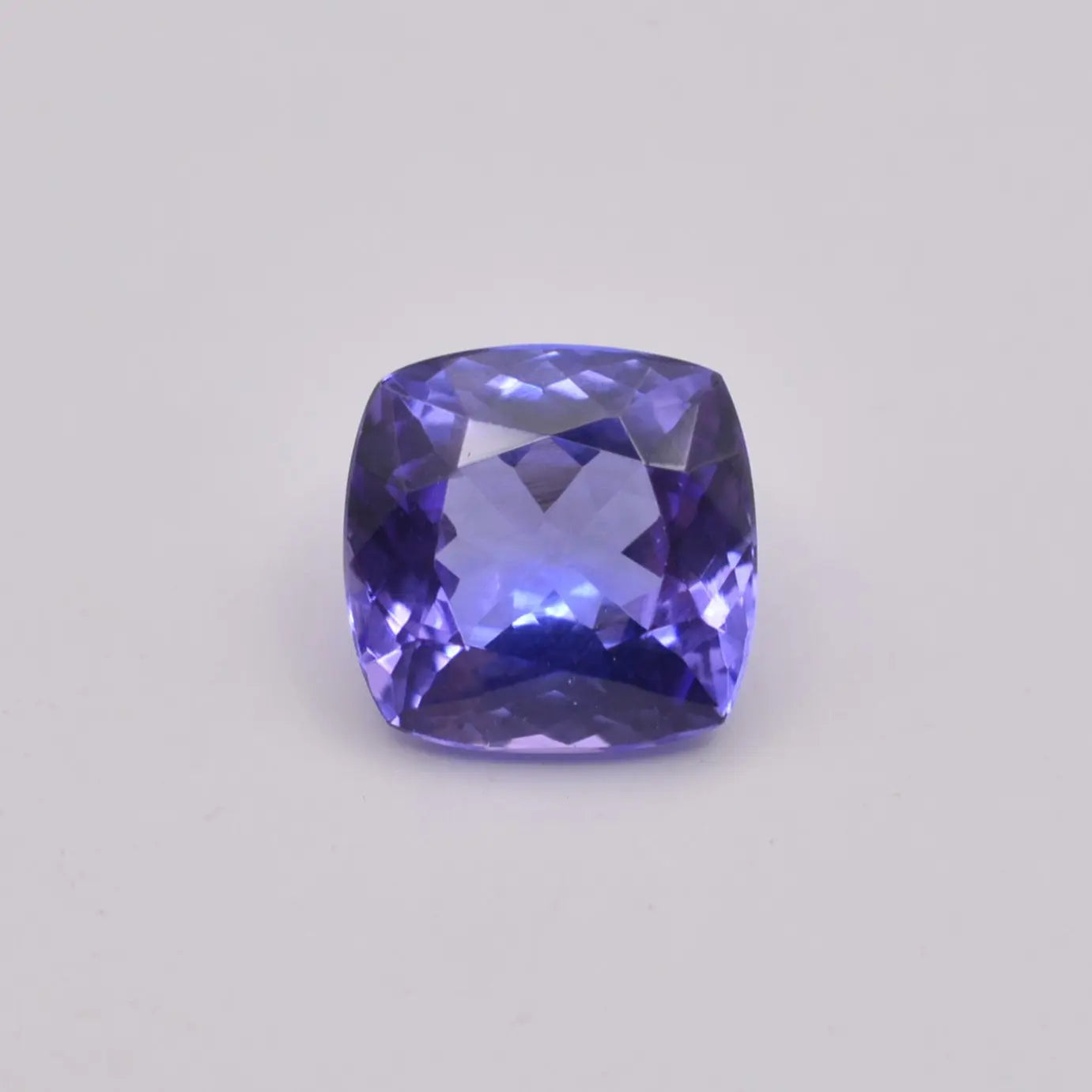 Pierre taillée Tanzanite Coussin Carré 2,37ct