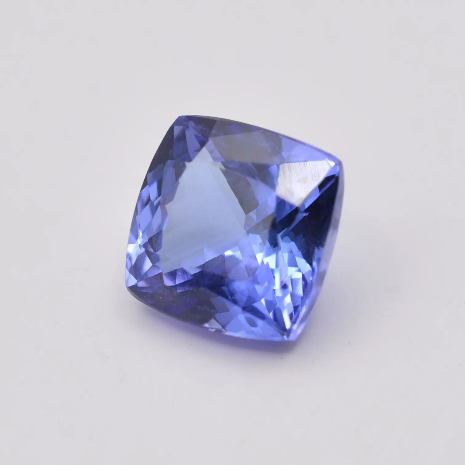Pierre taillée Tanzanite Coussin Carré 2,84ct