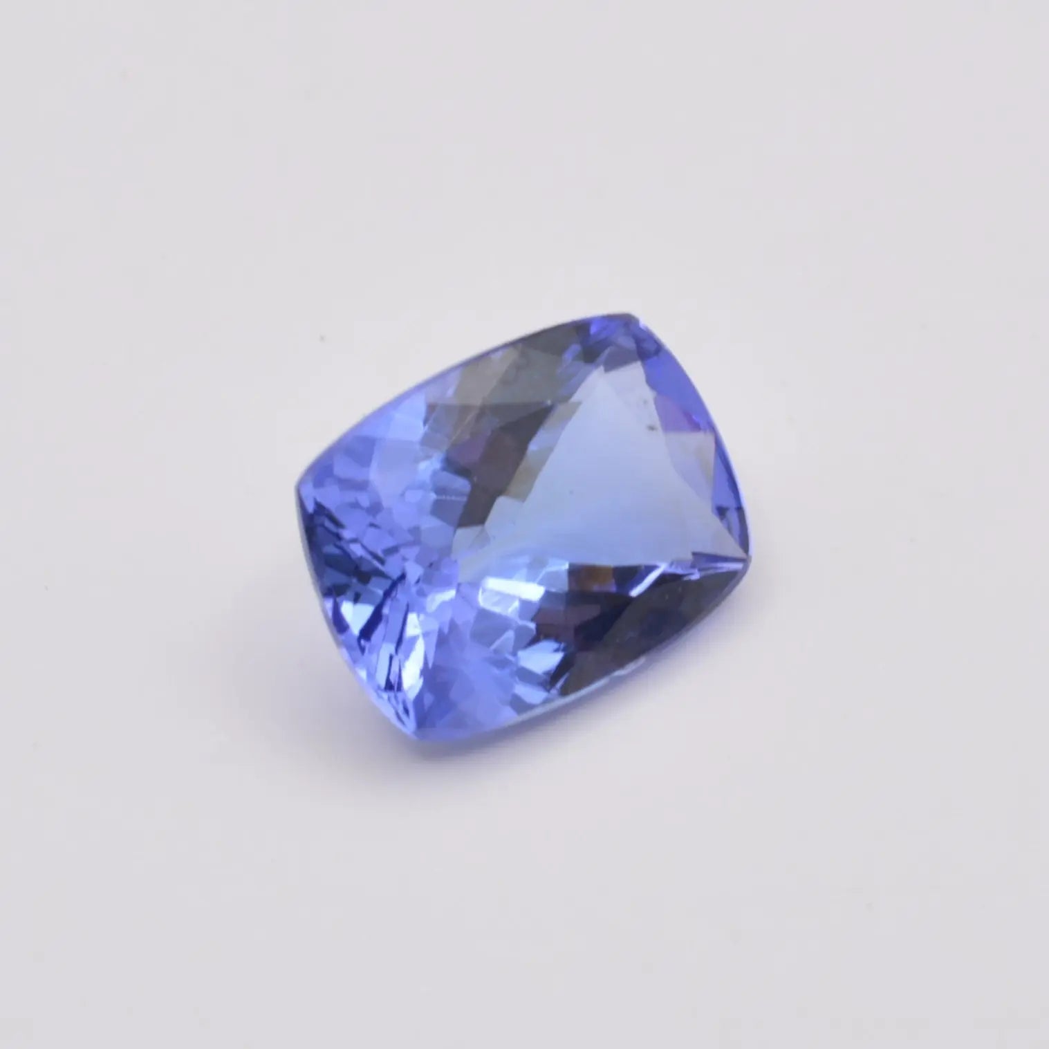 Pierre taillée Tanzanite Coussin Rectangle 1,96ct