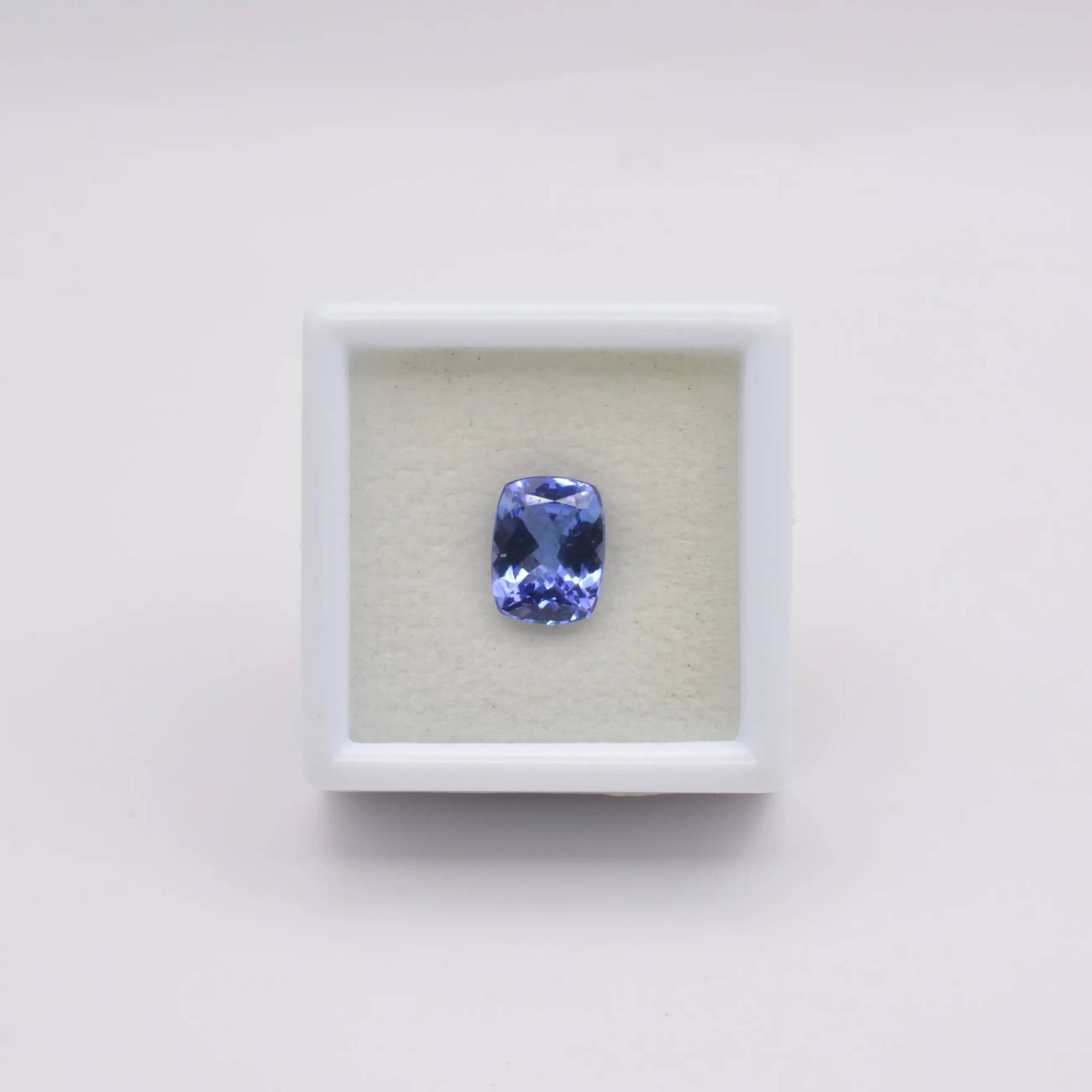Pierre taillée Tanzanite Coussin Rectangle 1,96ct