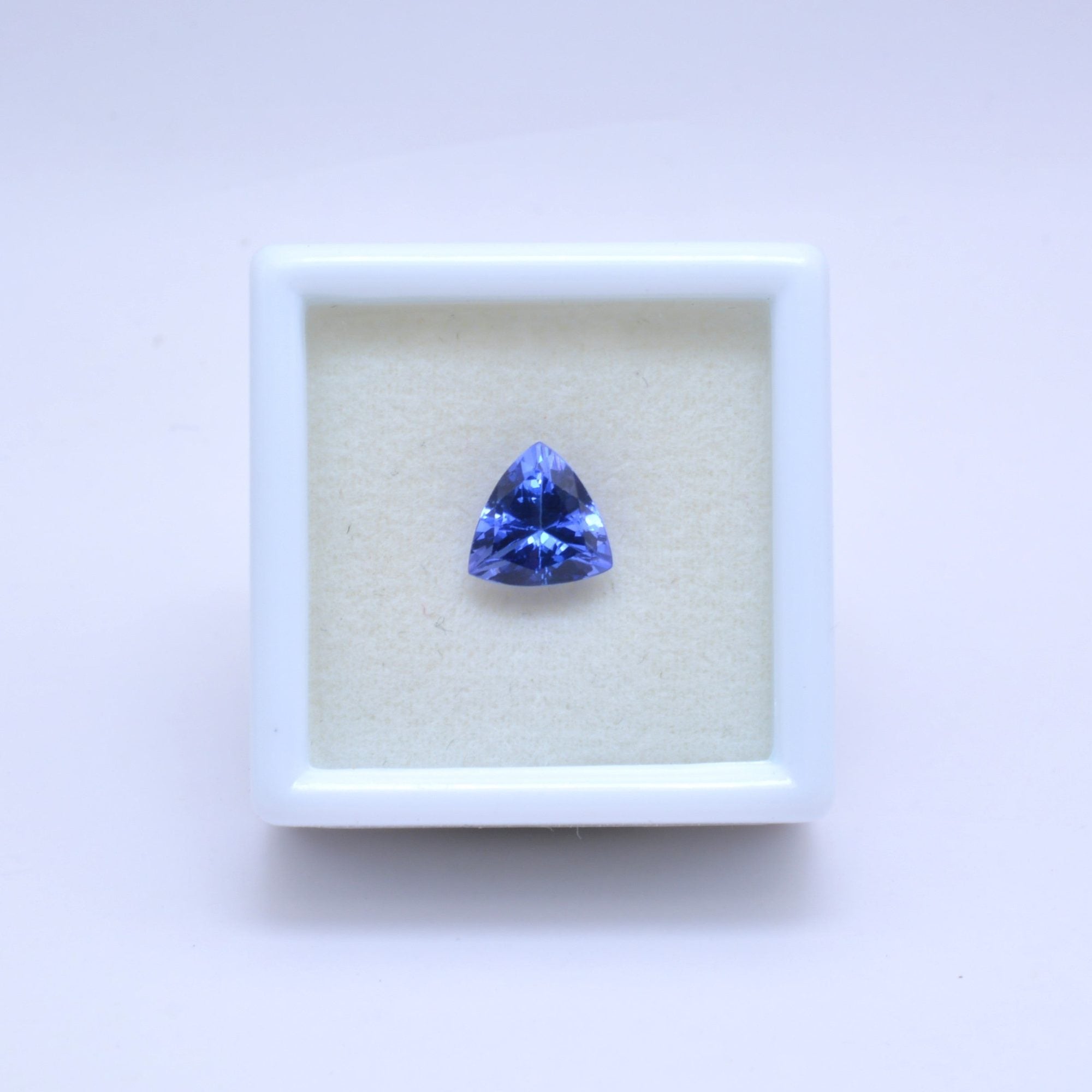 Pierre taillée Tanzanite Trillion 1,30ct