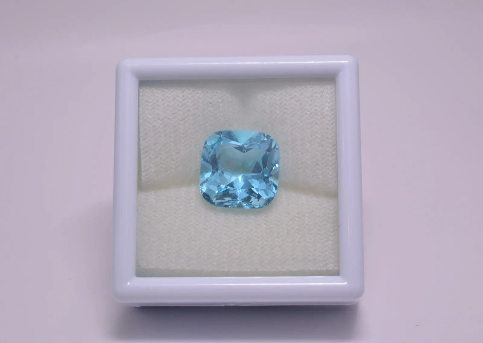 Topaze Coussin Carré 12,79ct - pierre précieuse - gemme