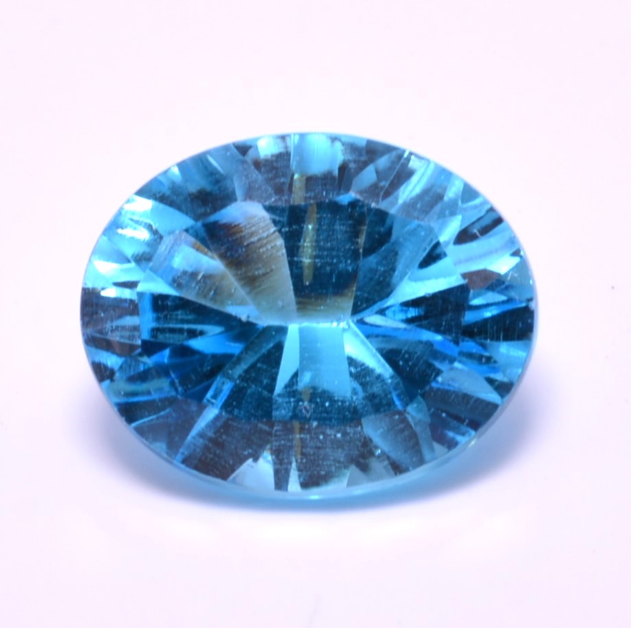 Topaze Bleue ovale - Irradiée