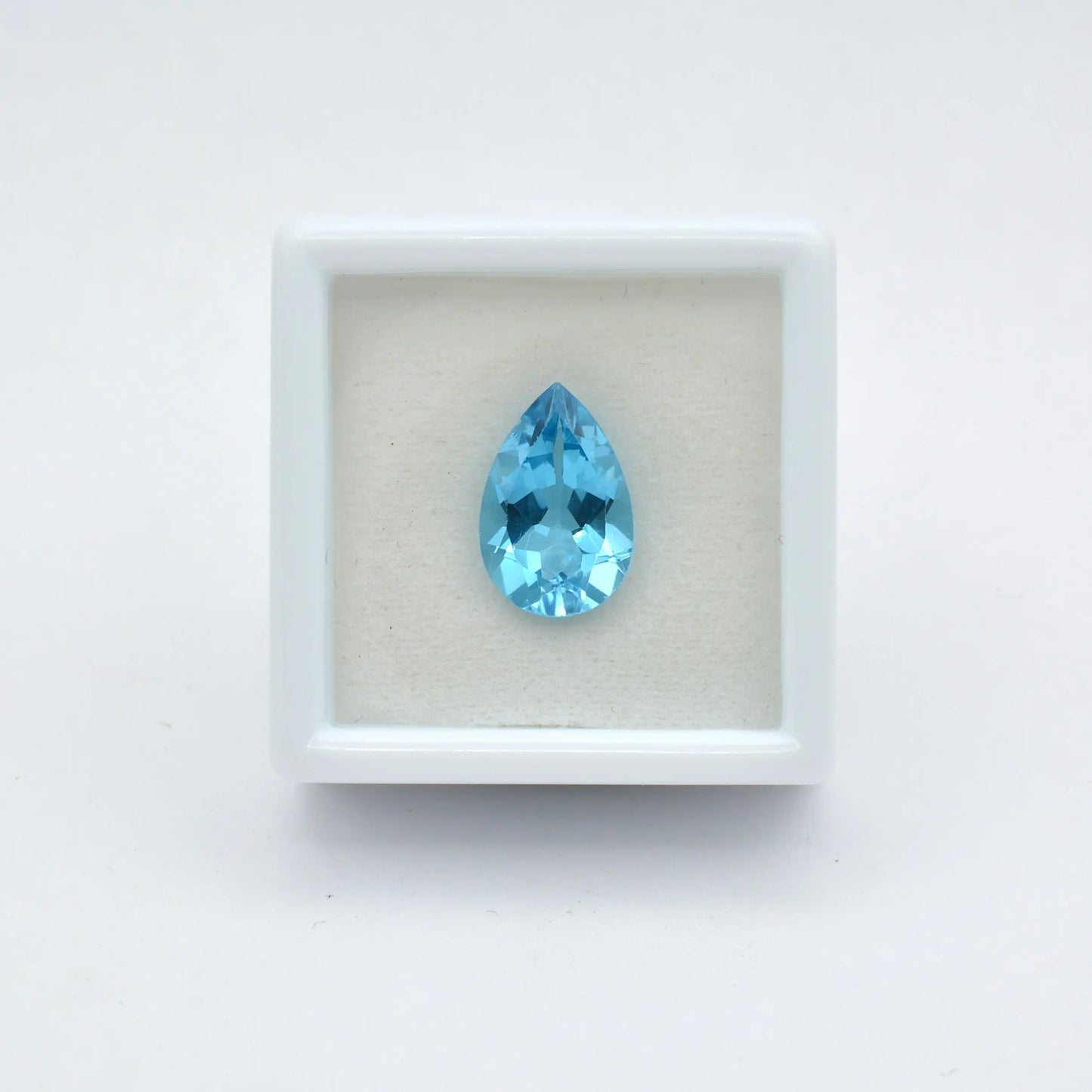 Topaze Bleue Poire 3,35ct
