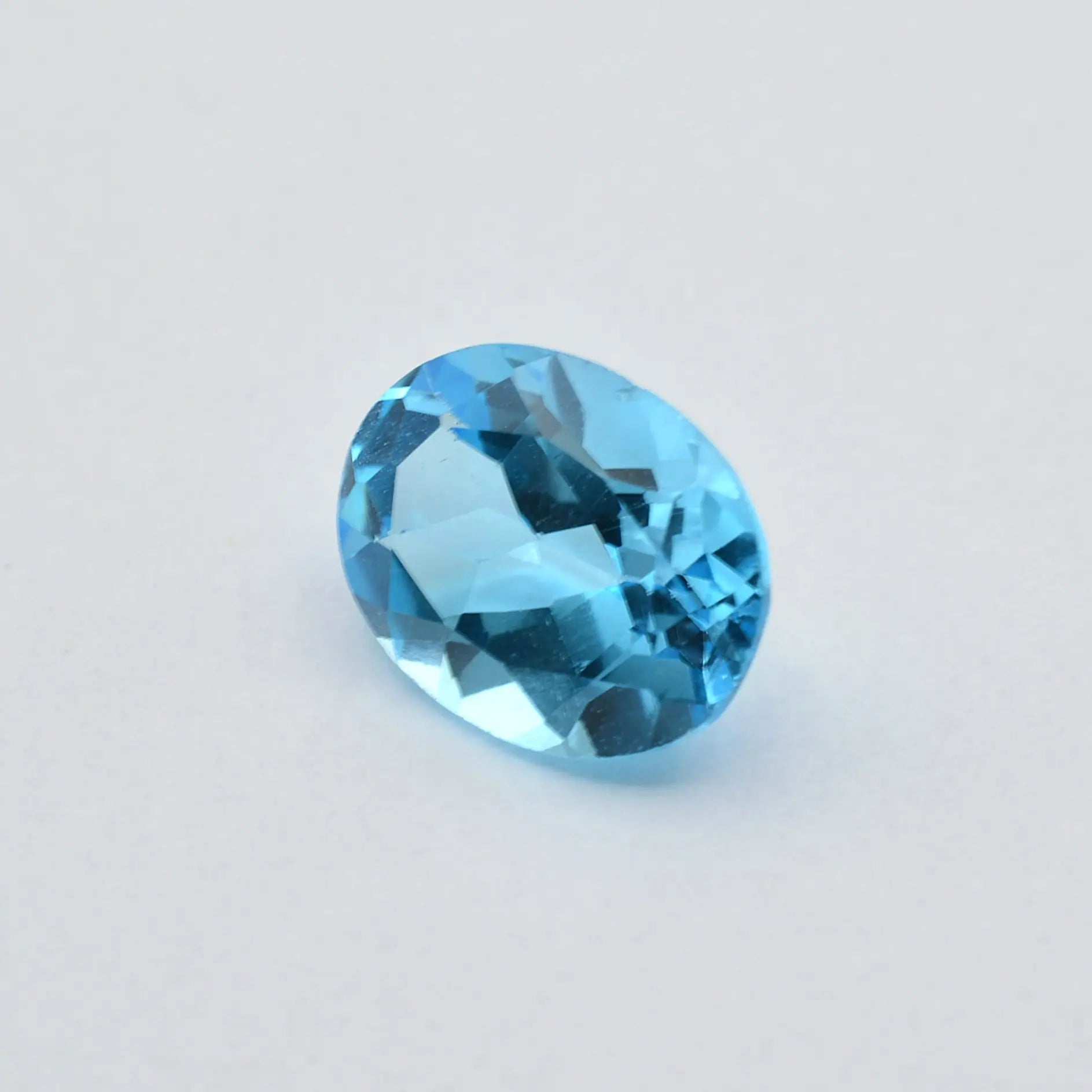 Topaze Bleue Ovale 2,11 ct - 