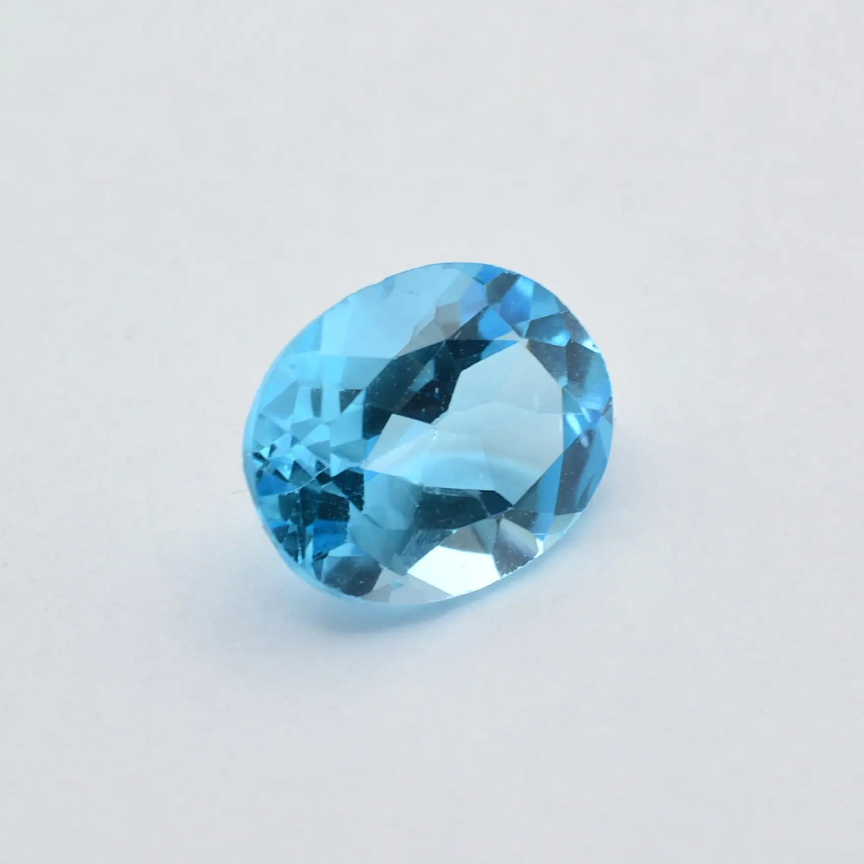 Topaze Bleue Ovale 2,11 ct - 