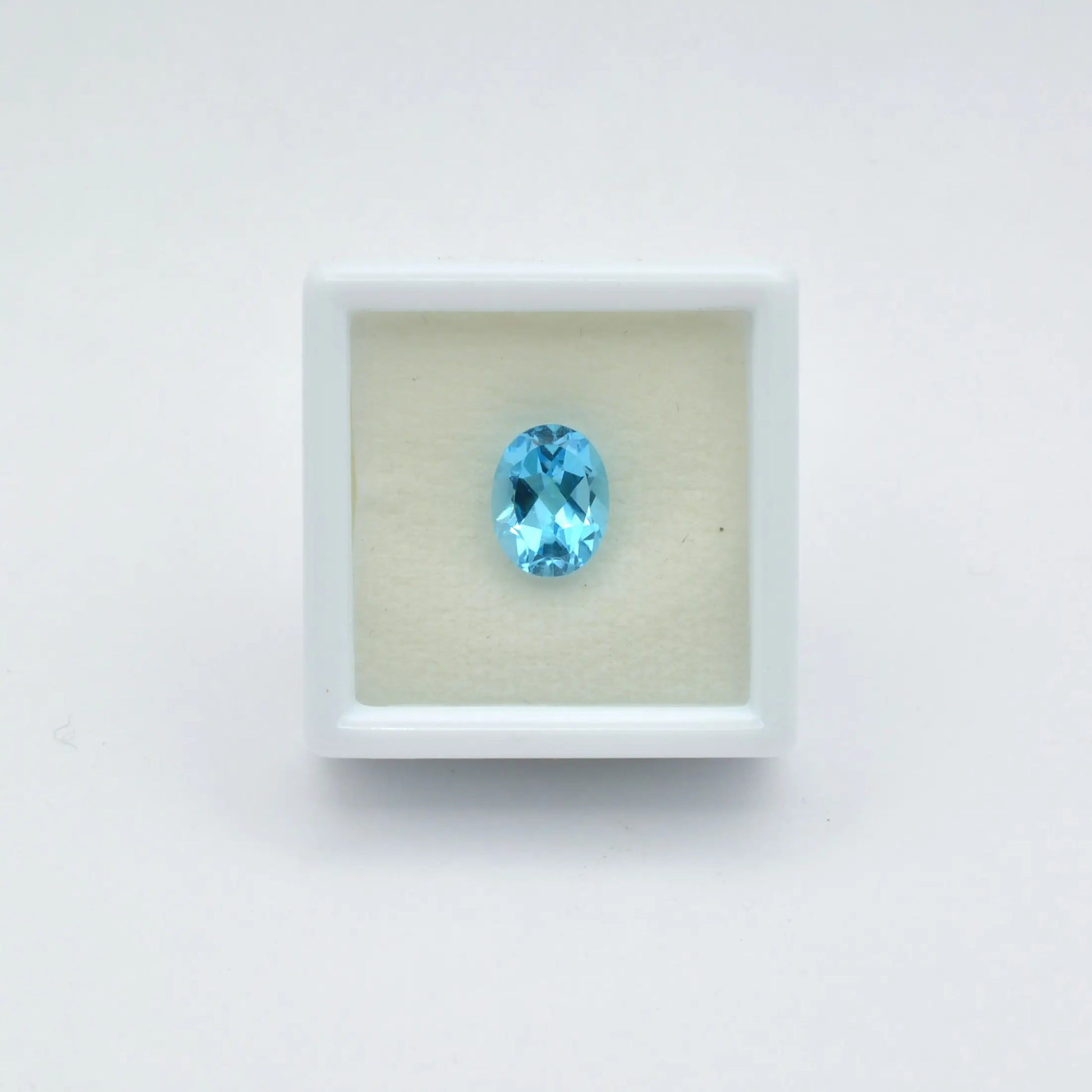 Topaze Bleue Ovale 2,26 ct