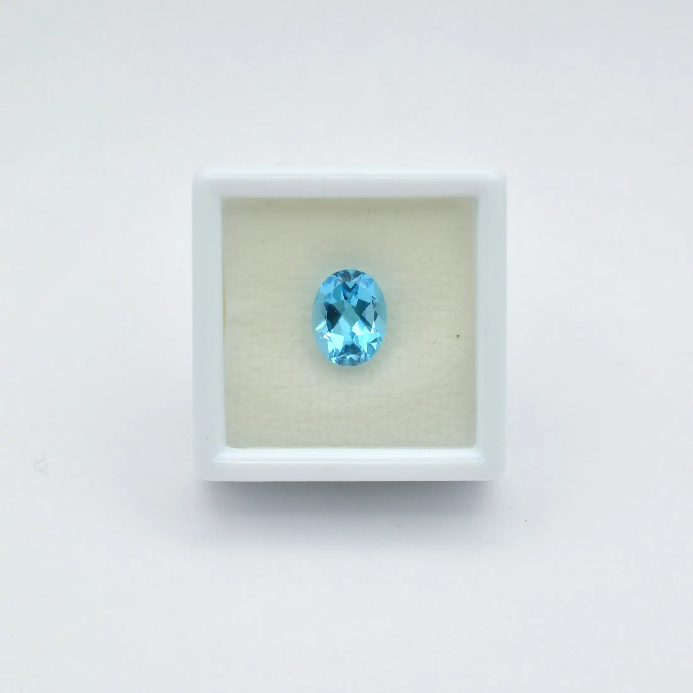 Topaze Bleue Ovale 2,26 ct - 