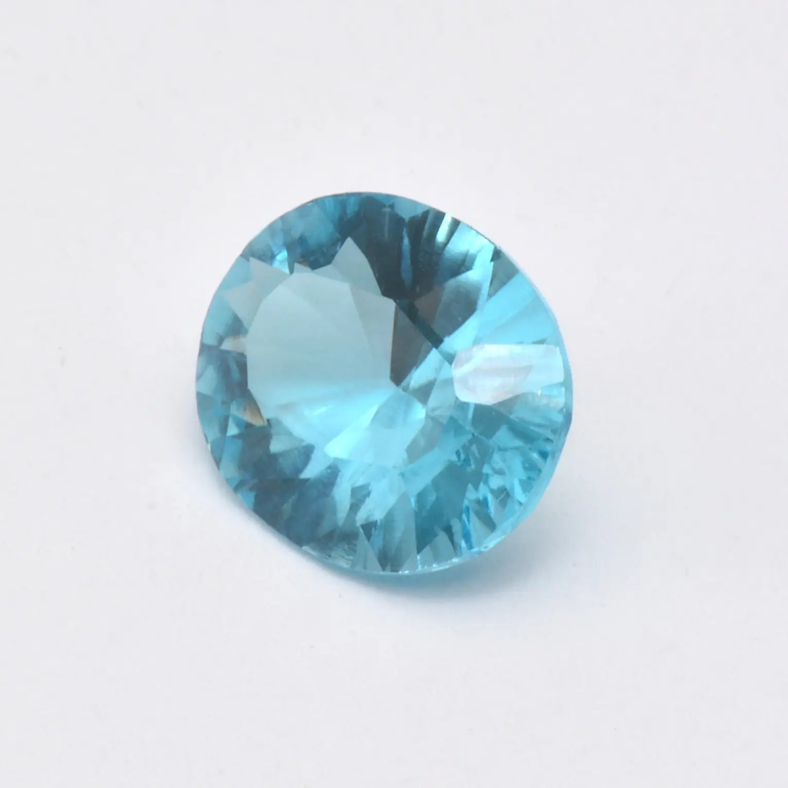 Pierre taillée Topaze Bleue Ovale 3,93ct 