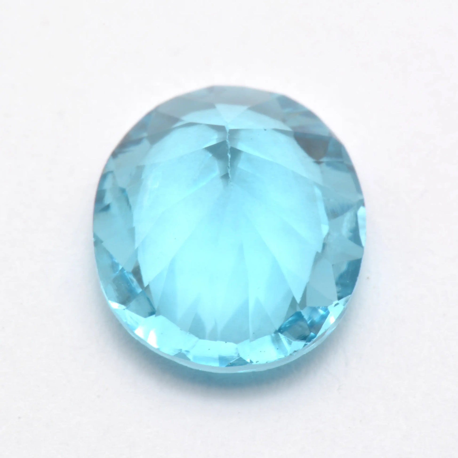 Pierre taillée Topaze Bleue Ovale 3,93ct 