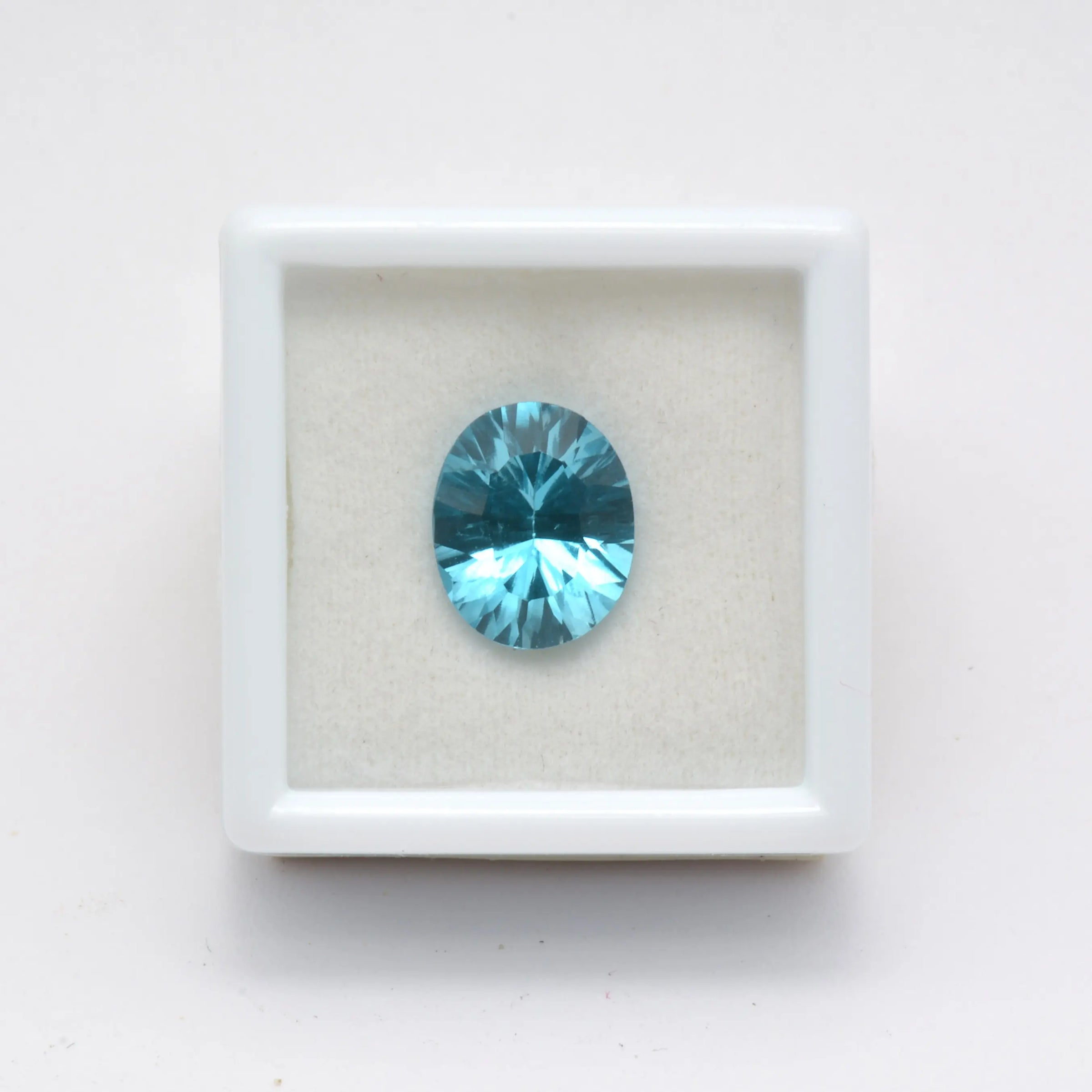 Topaze Bleue Ovale 3,93ct