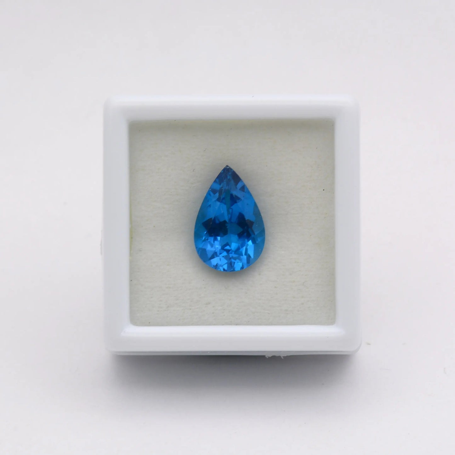 Topaze Bleue Poire 3,70 ct
