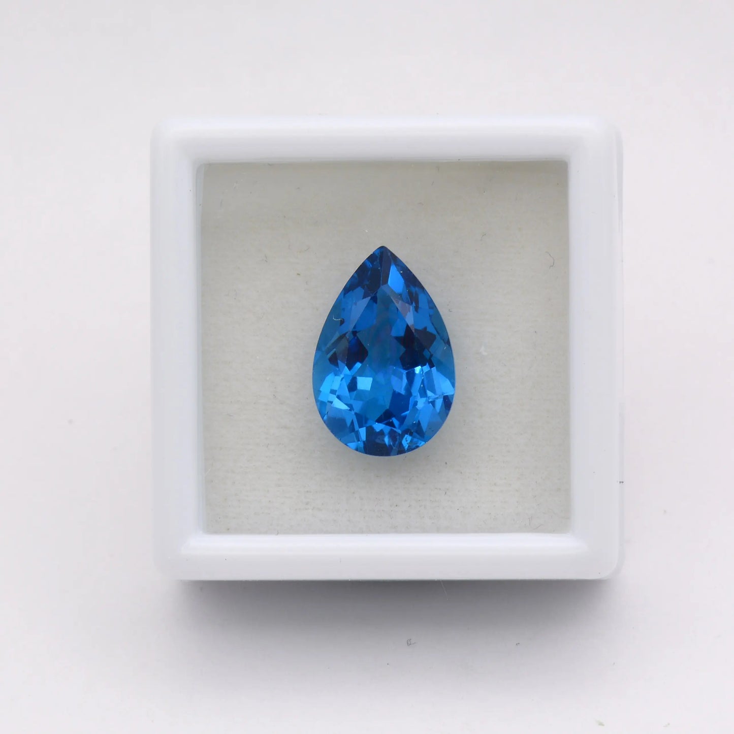 Topaze Bleue Poire 5,48 ct