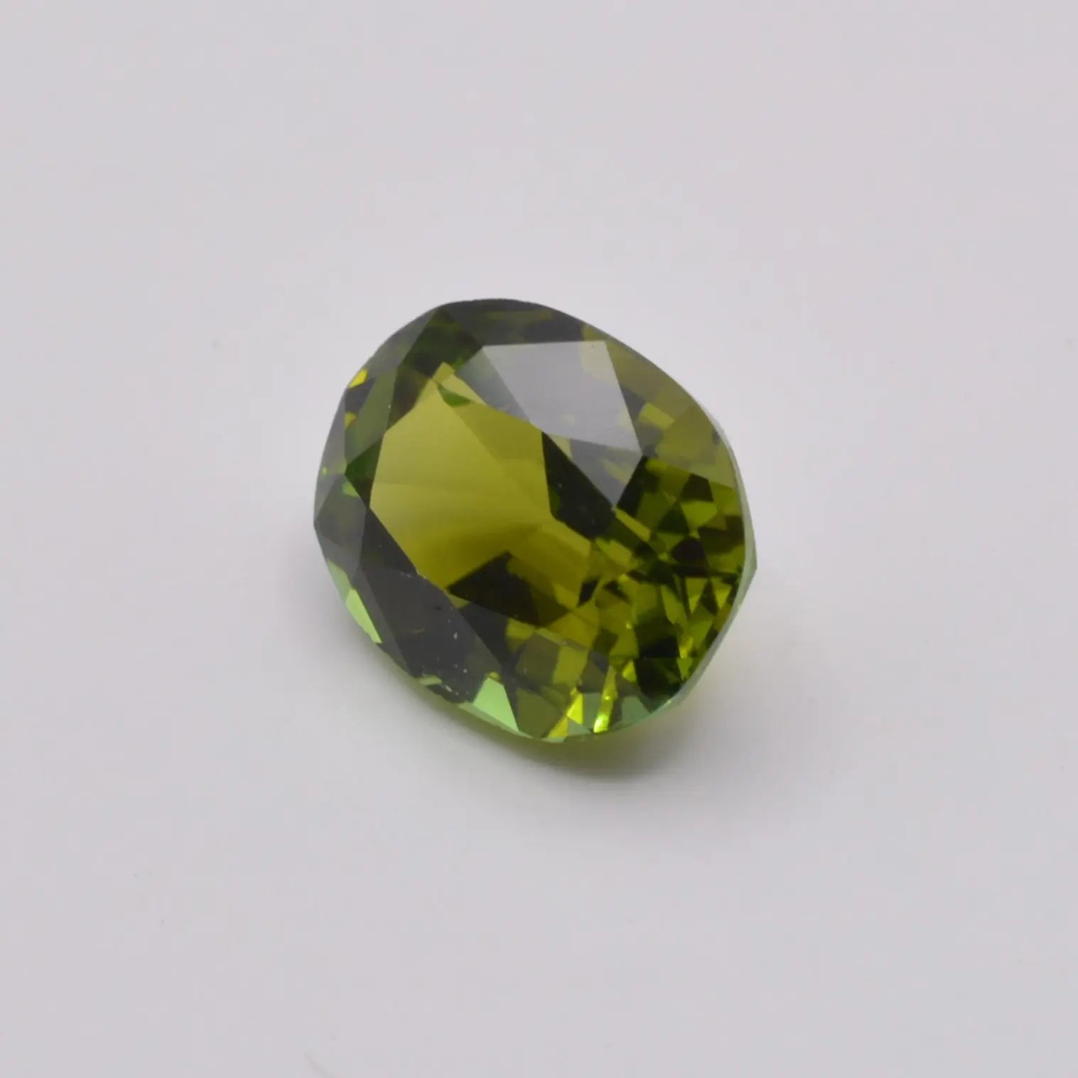 Pierre taillée Tourmaline Verte Ovale 1,93ct 