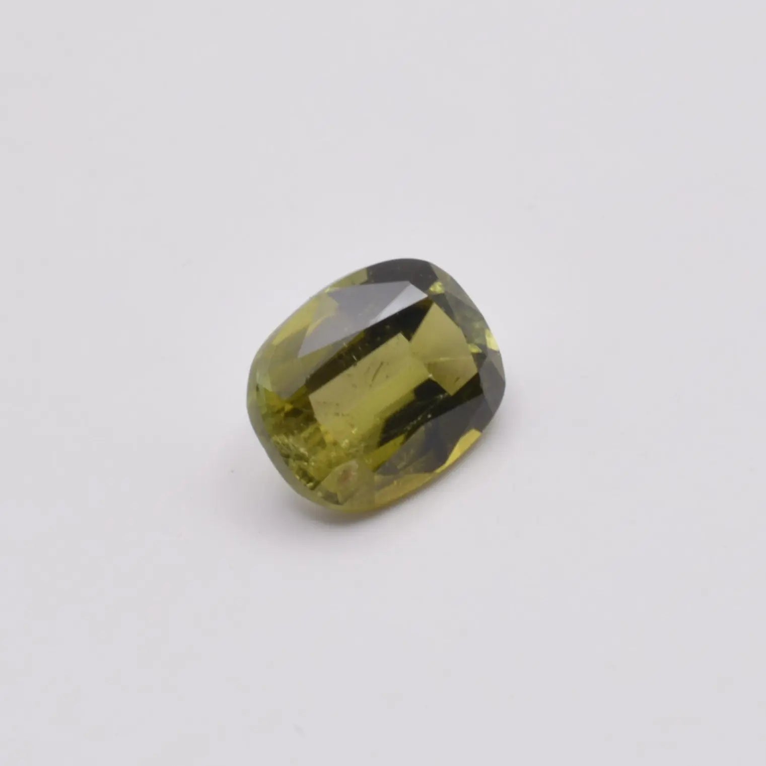 Pierre taillée Tourmaline Verte Coussin 1,25ct 