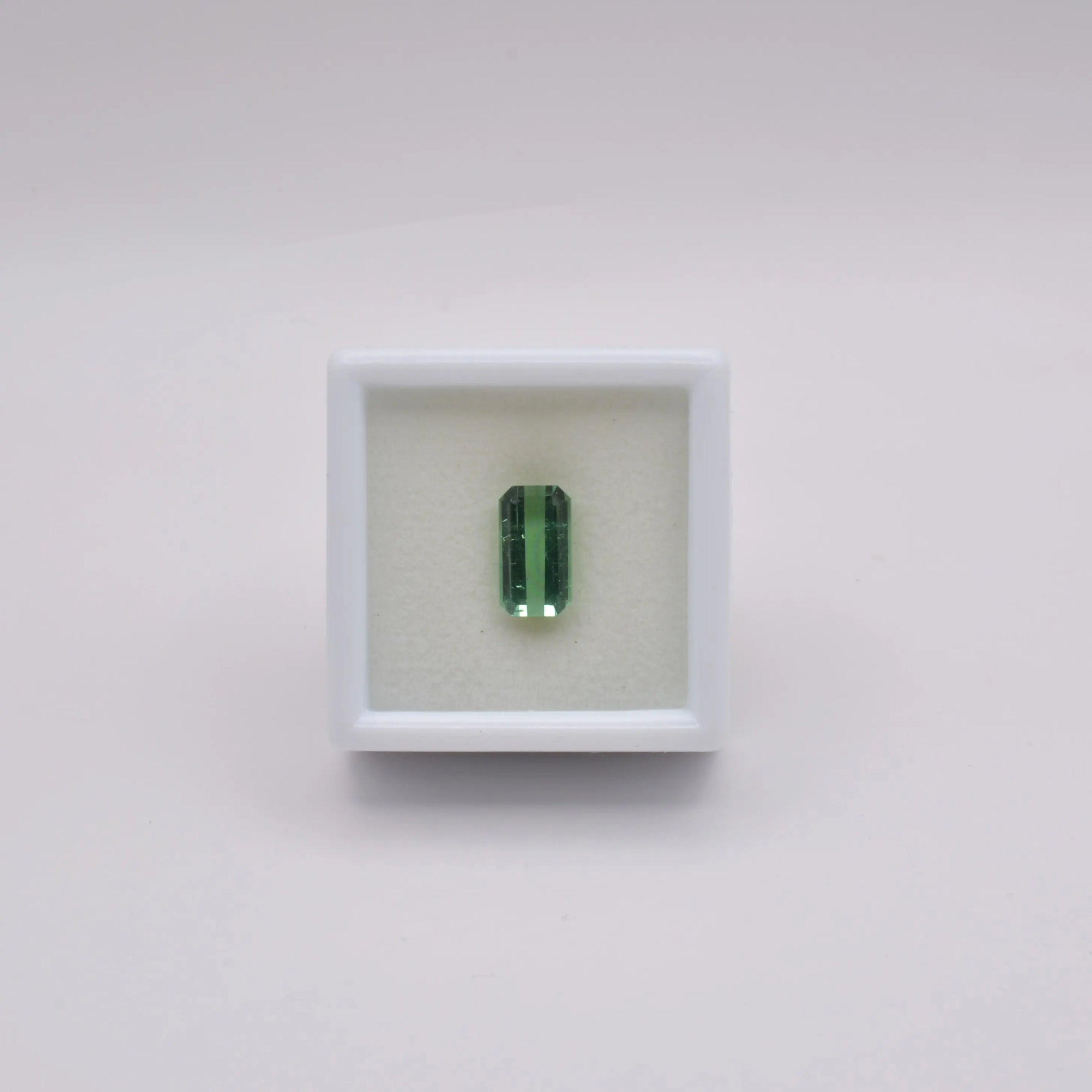 Pierre taillée Tourmaline Verte Rectangle 1,97ct 