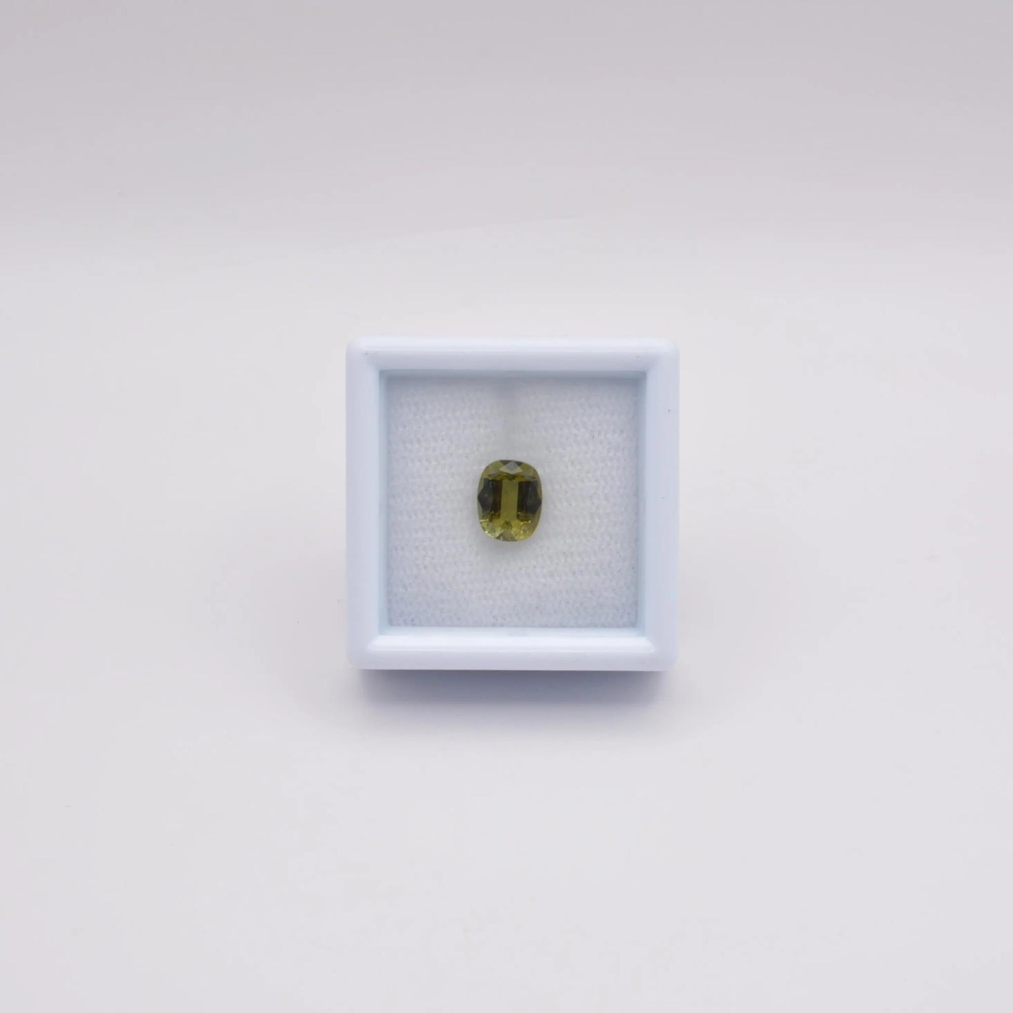Pierre taillée Tourmaline Verte Coussin 1,25ct 