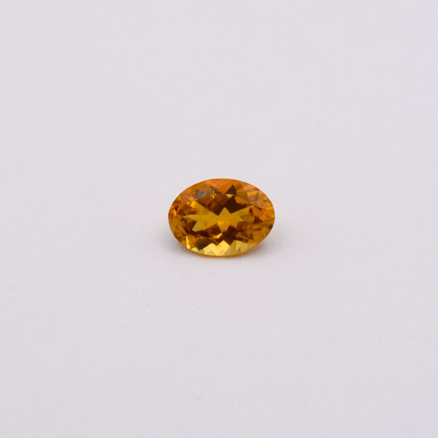 Tourmaline jaune ovale 0,71 ct