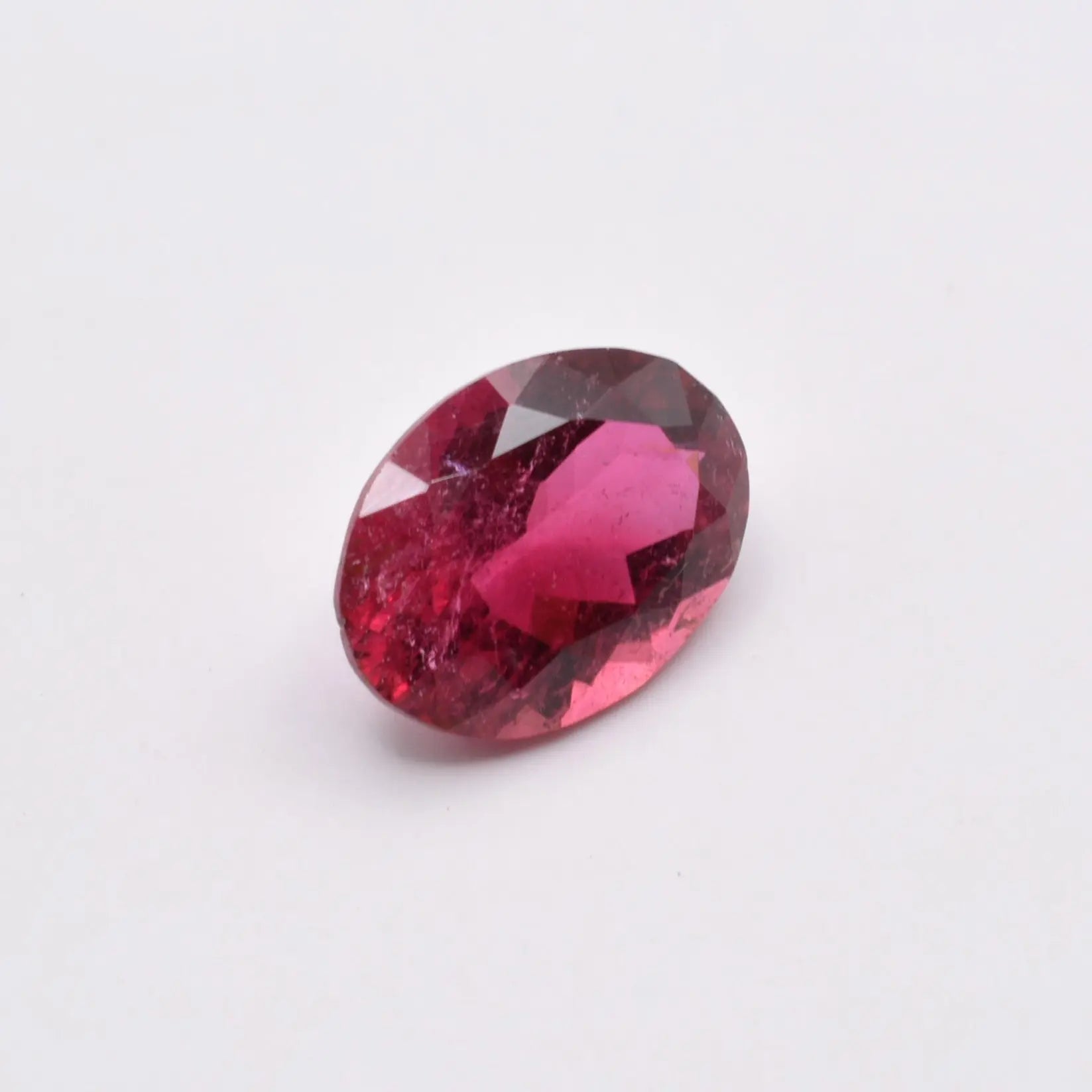Pierre taillée Tourmaline Rose Ovale1,22ct 