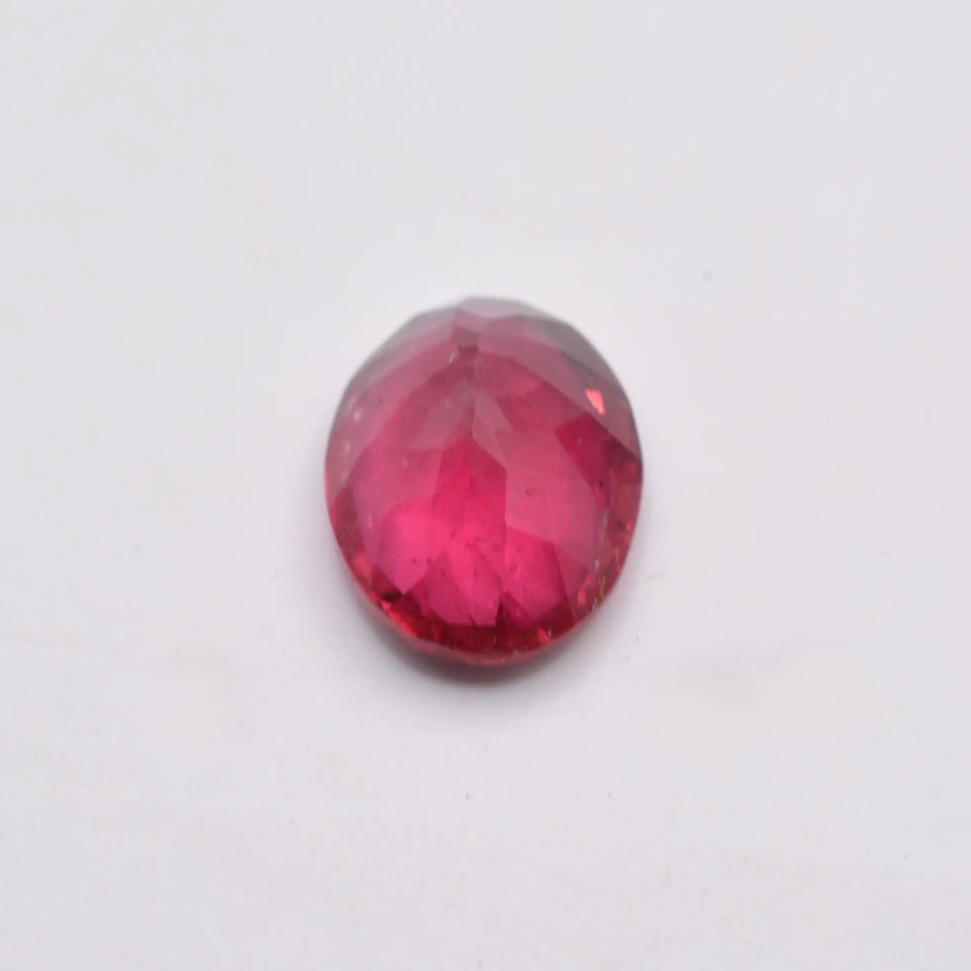 Pierre taillée Tourmaline Rose Ovale1,22ct 