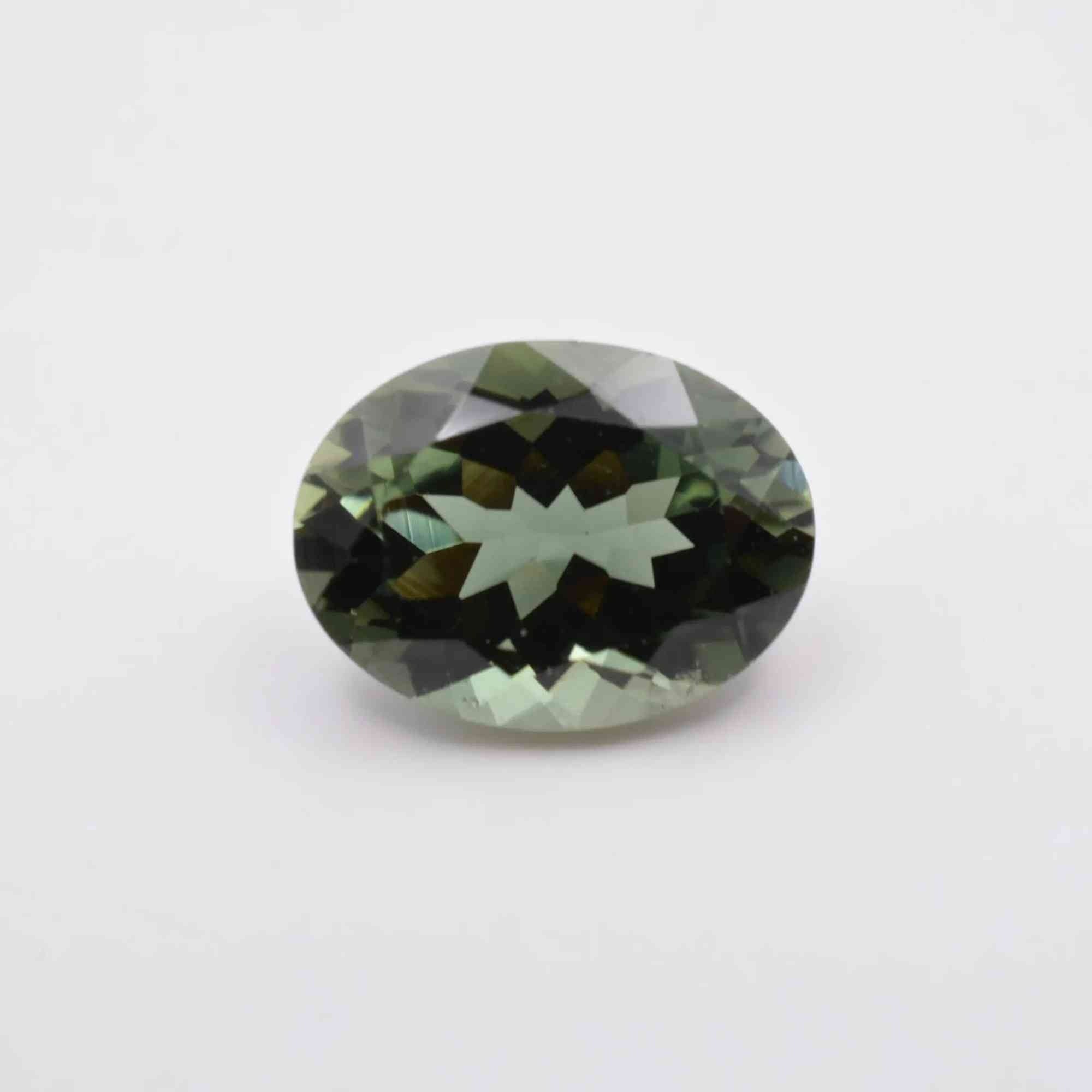 Pierre taillée Tourmaline Verte Ovale 1,30ct 