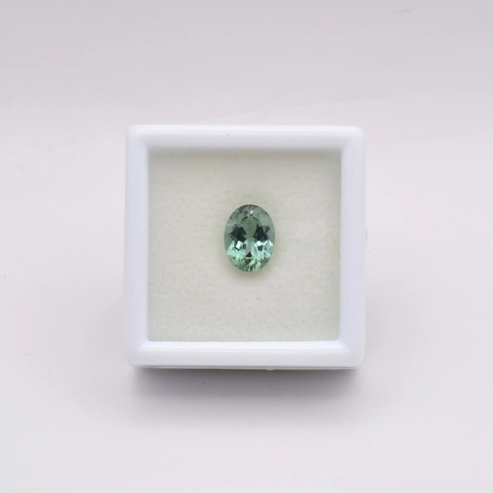 Pierre taillée Tourmaline Verte Ovale 1,25ct 