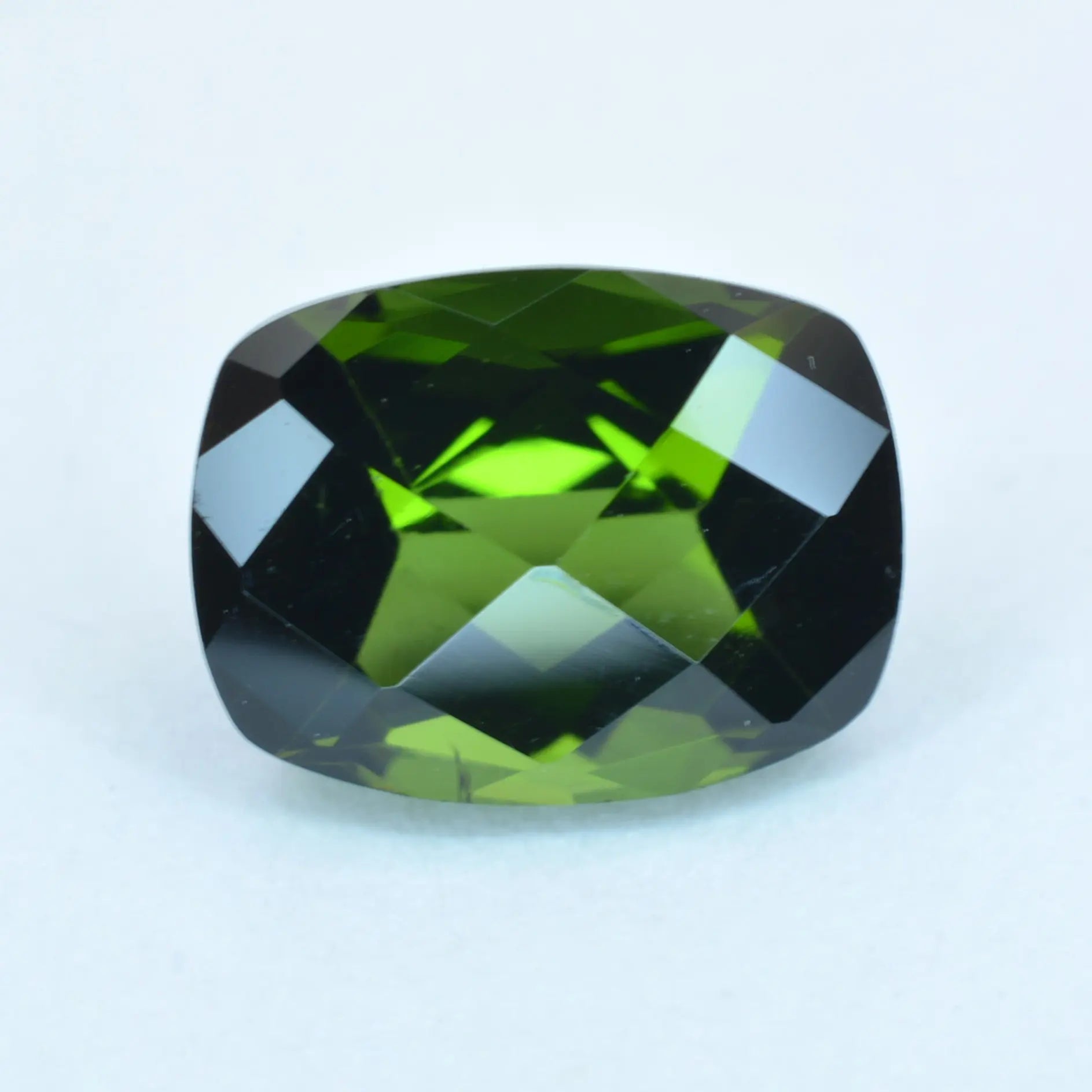 Pierre taillée Tourmaline Verte Coussin Rectangle 1,42ct 