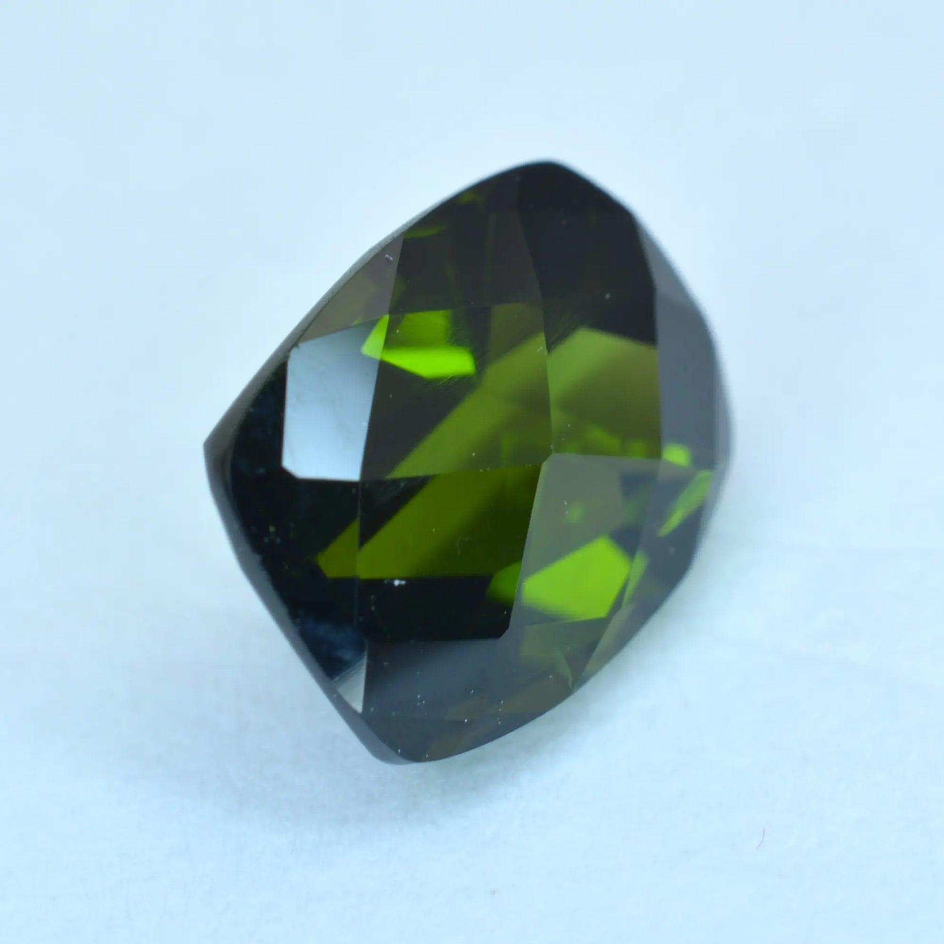 Pierre taillée Tourmaline Verte Coussin Rectangle 1,42ct 