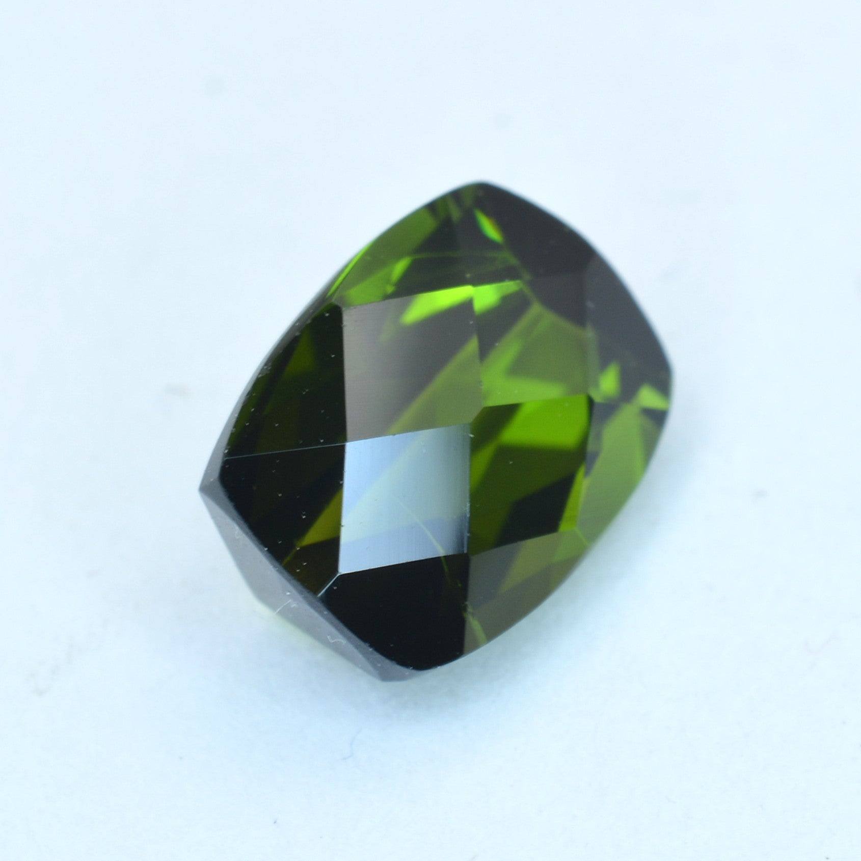 Pierre taillée Tourmaline Verte Coussin Rectangle 1,40ct 