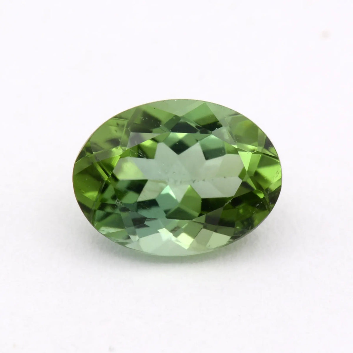 Tourmaline Verte Ovale 1,37 ct - pierre taillée