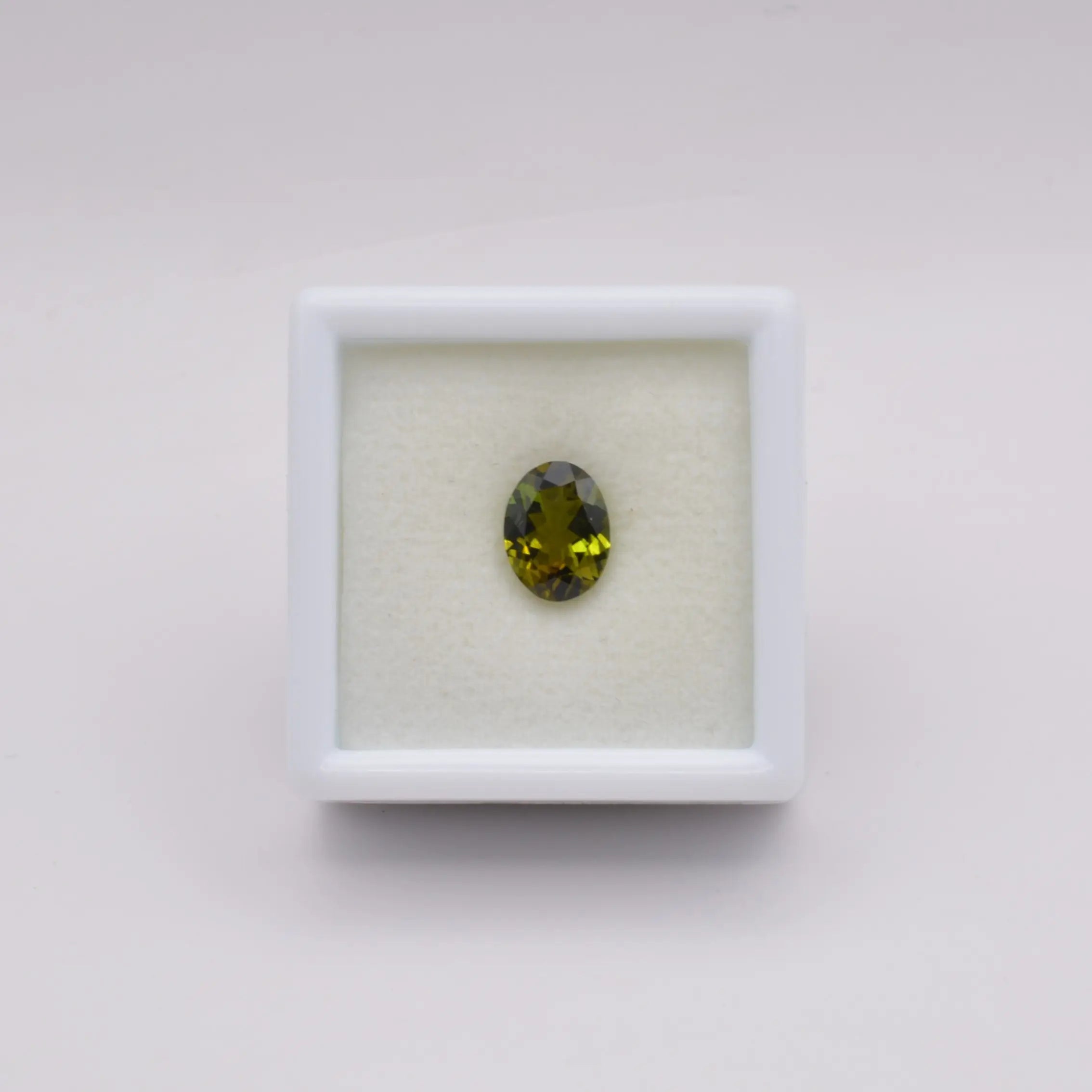 Pierre taillée Tourmaline Verte Ovale 1,07ct 